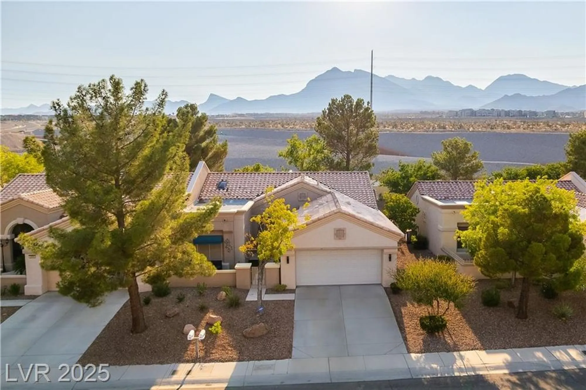 Property Slideshow image 15 of 27 | 2011 sun cliffs st, Las Vegas, NV, 89134