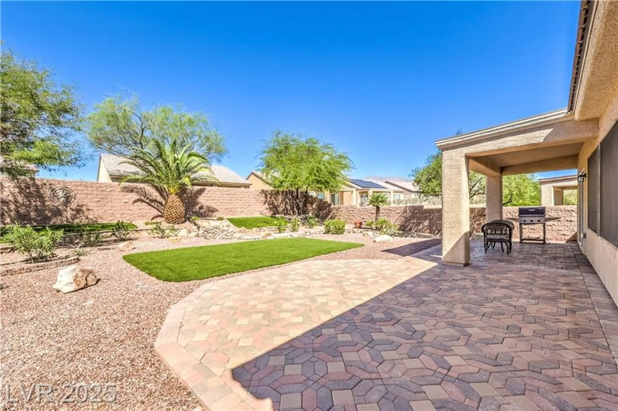 Property Slideshow image 27 of 44 | 7617 fieldfare dr, North Las Vegas, NV, 89084