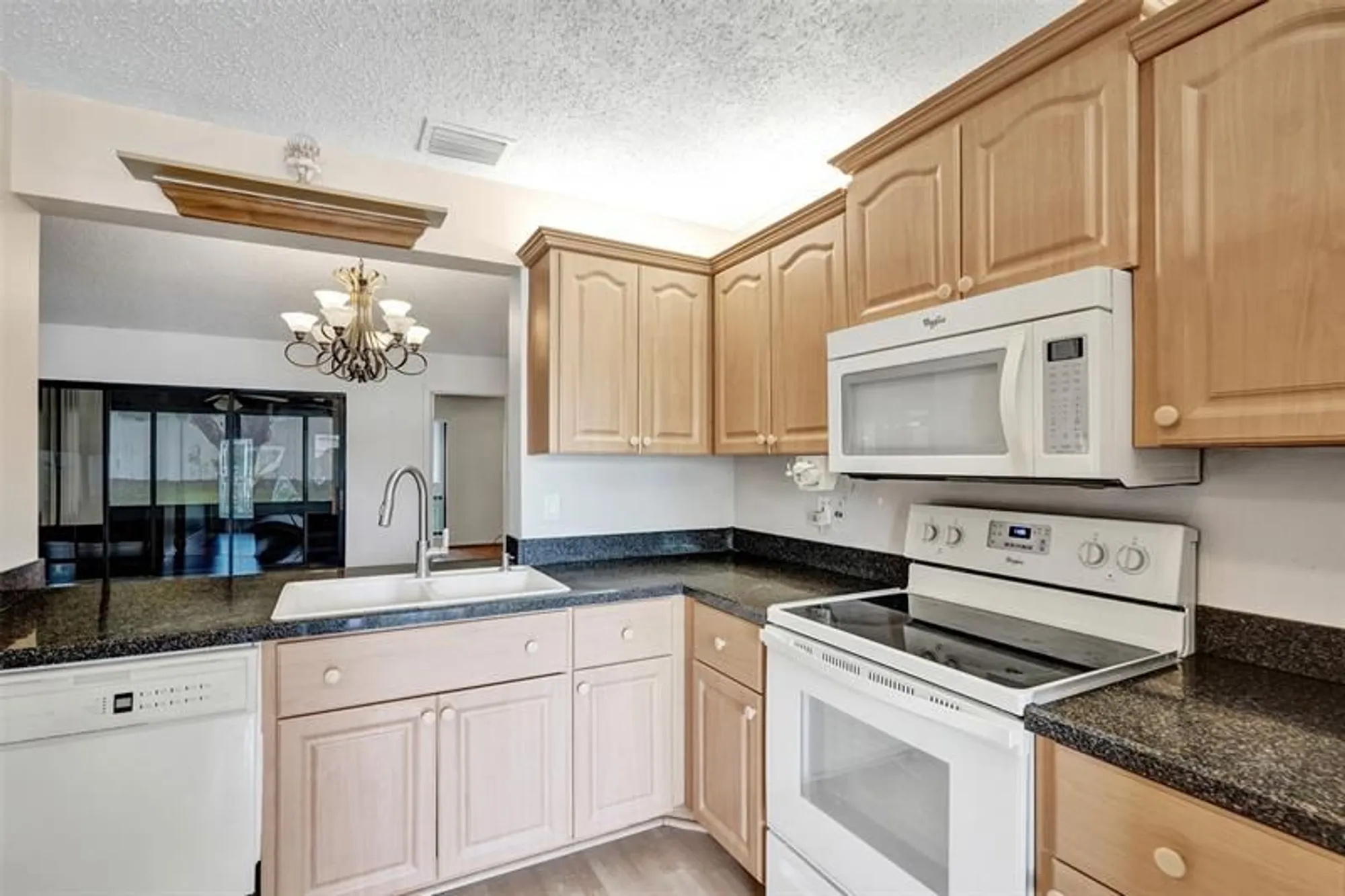 Property Slideshow image 12 of 94 | 1622 sw 19th ave, Deerfield Beach, FL, 33442
