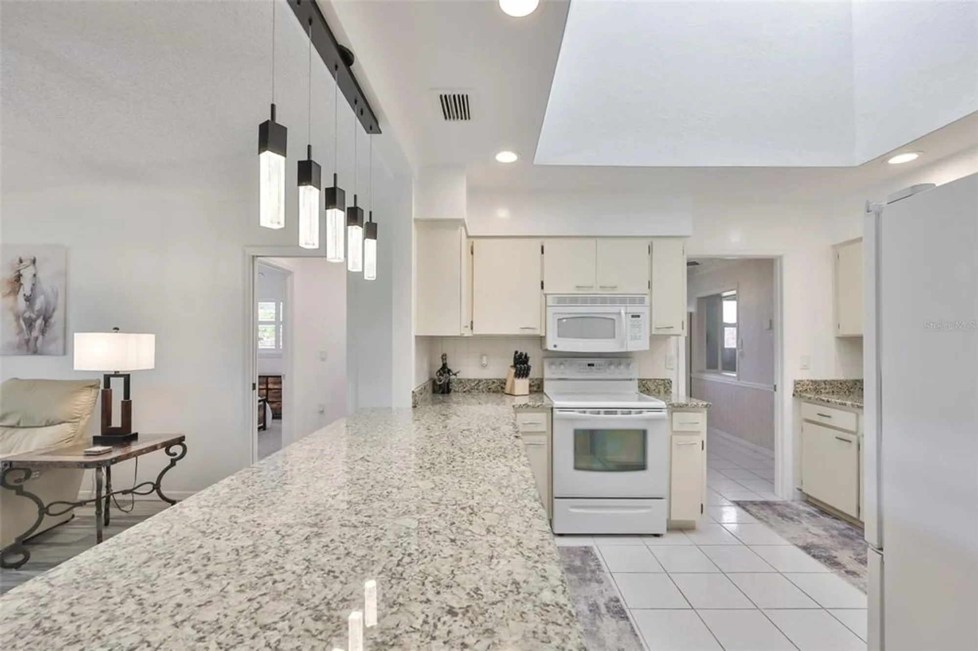 Property Slideshow image 11 of 43 | 1506 bentwood dr, Sun City Center, FL, 33573