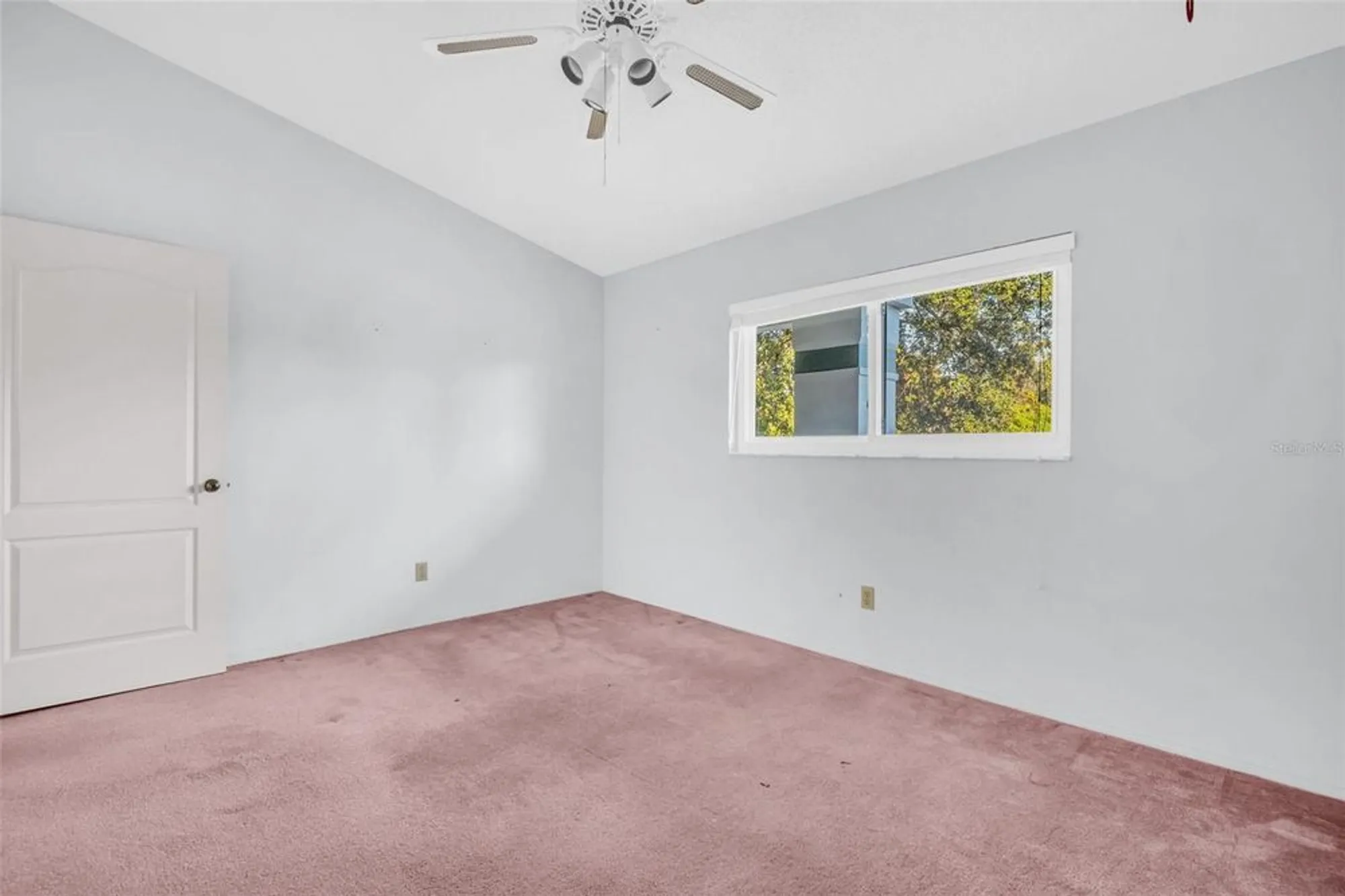 Property Slideshow image 16 of 18 | 2298 americus blvd 38, Clearwater, FL, 33763