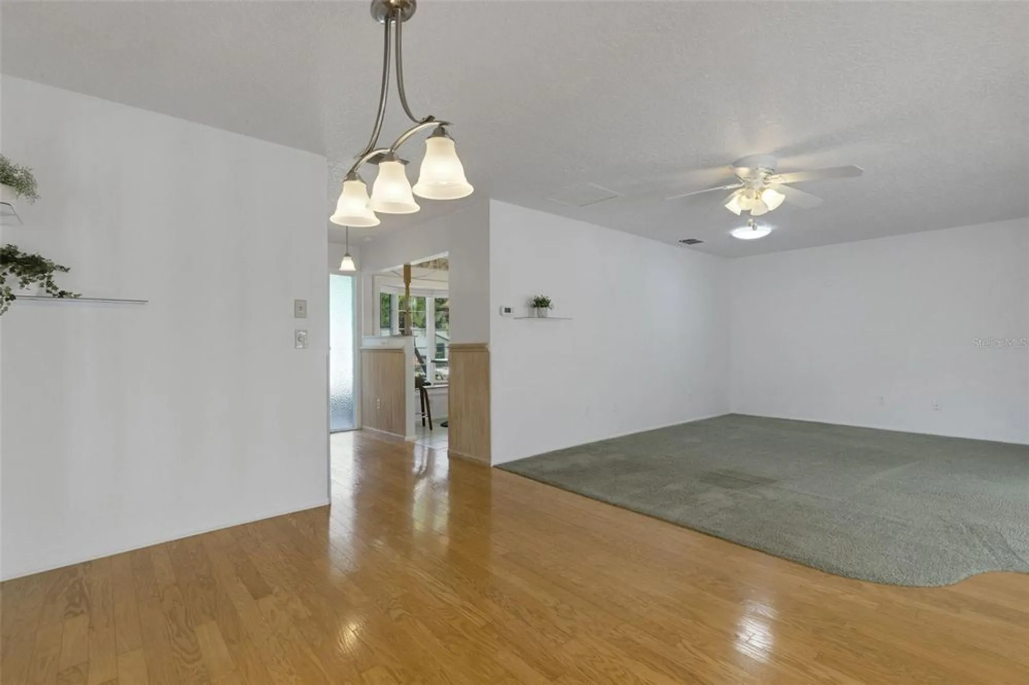 Property Slideshow image 14 of 96 | 2880 doone cir, Palm Harbor, FL, 34684