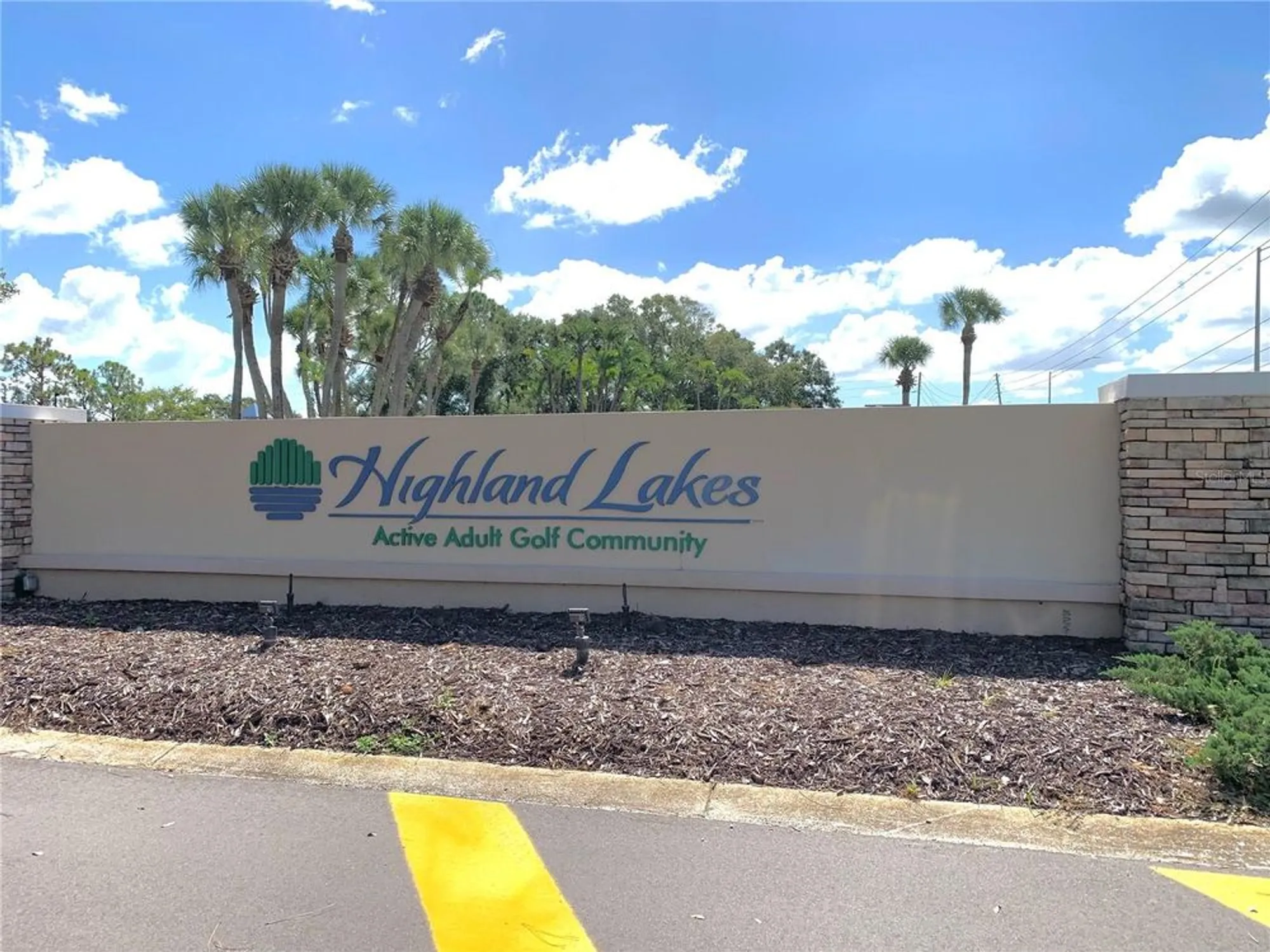 Property Slideshow image 5 of 27 | 2711 sherbrooke ln b, Palm Harbor, FL, 34684