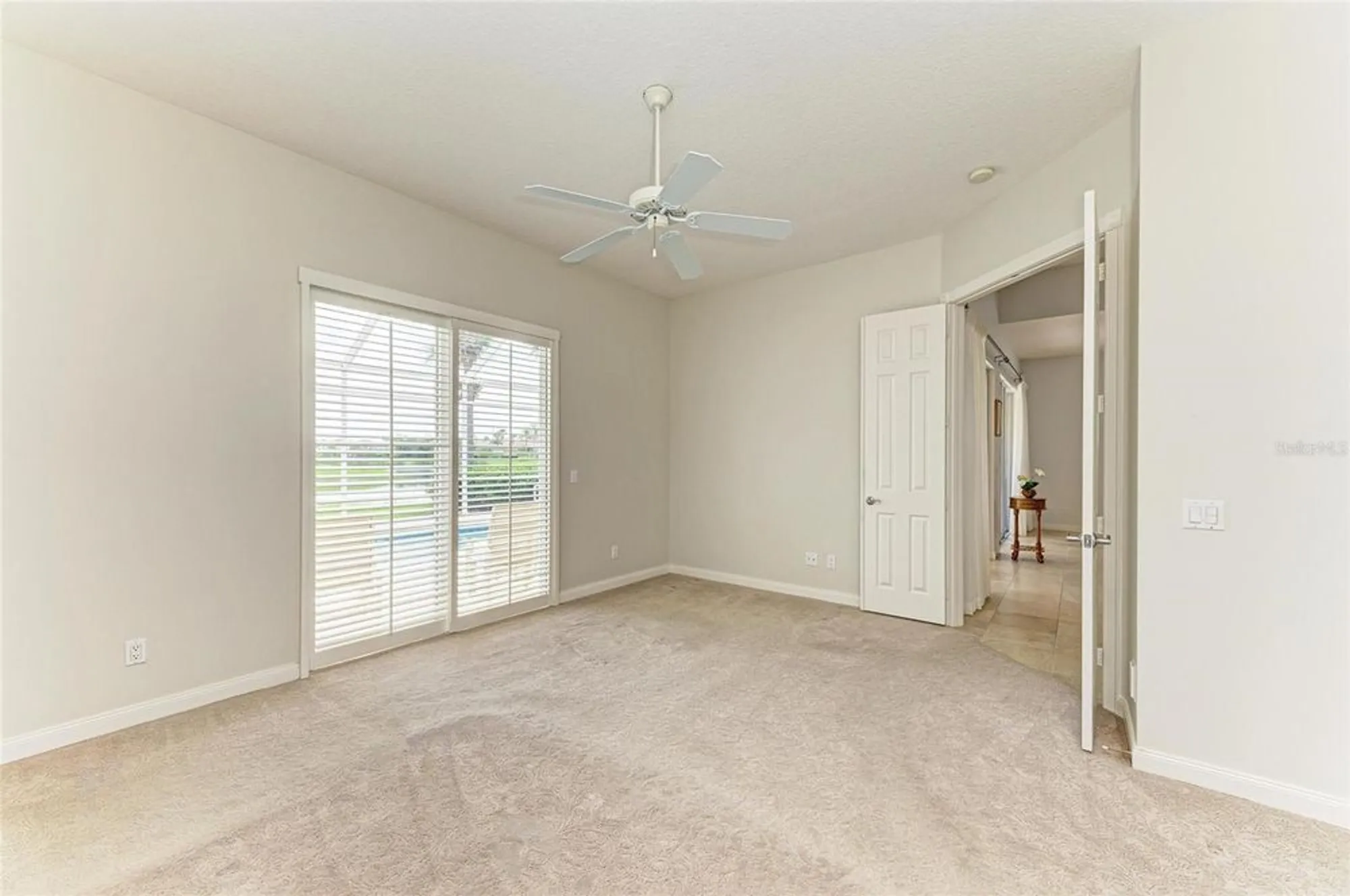Property Slideshow image 22 of 65 | 5827 benevento dr, Sarasota, FL, 34238