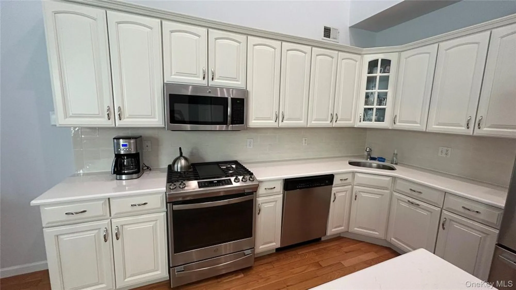 Property Slideshow image 17 of 27 | 37 halley ln, Miller Place, NY, 11764