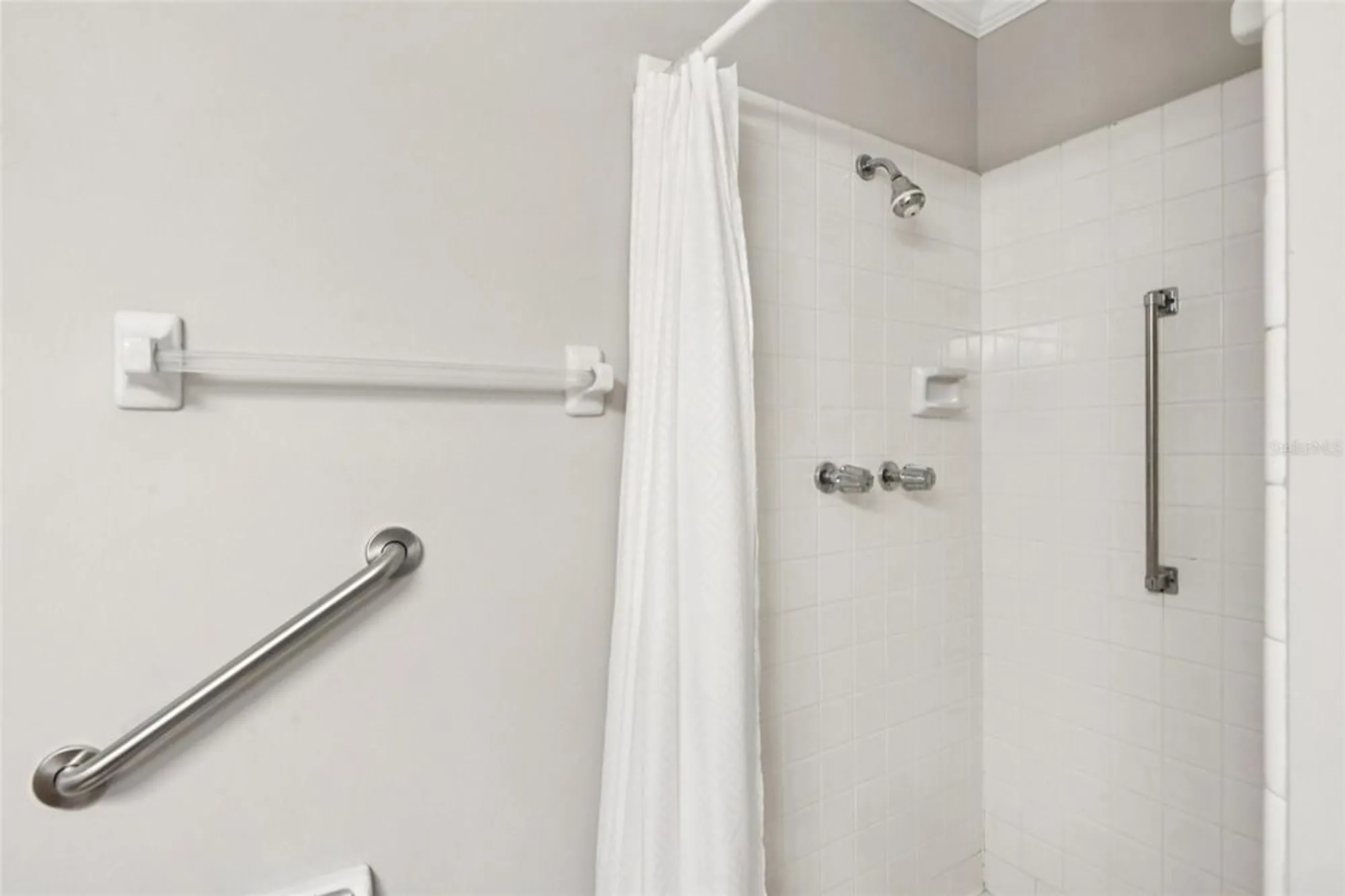 Property Slideshow image 21 of 63 | 2304 glenmore cir 327, Sun City Center, FL, 33573