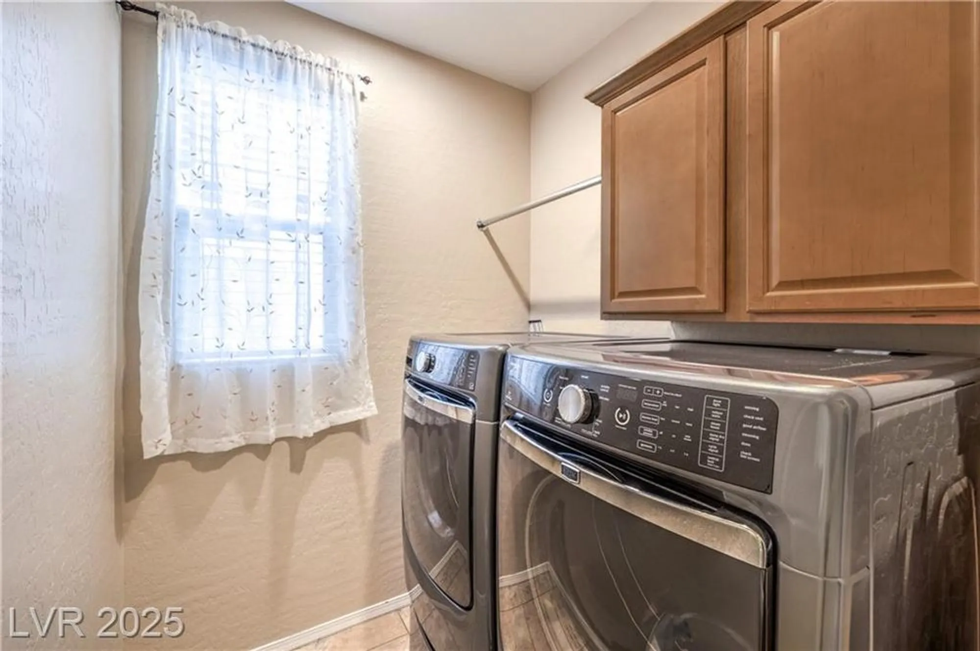 Property Slideshow image 22 of 44 | 3740 corte bella hills ave, North Las Vegas, NV, 89081
