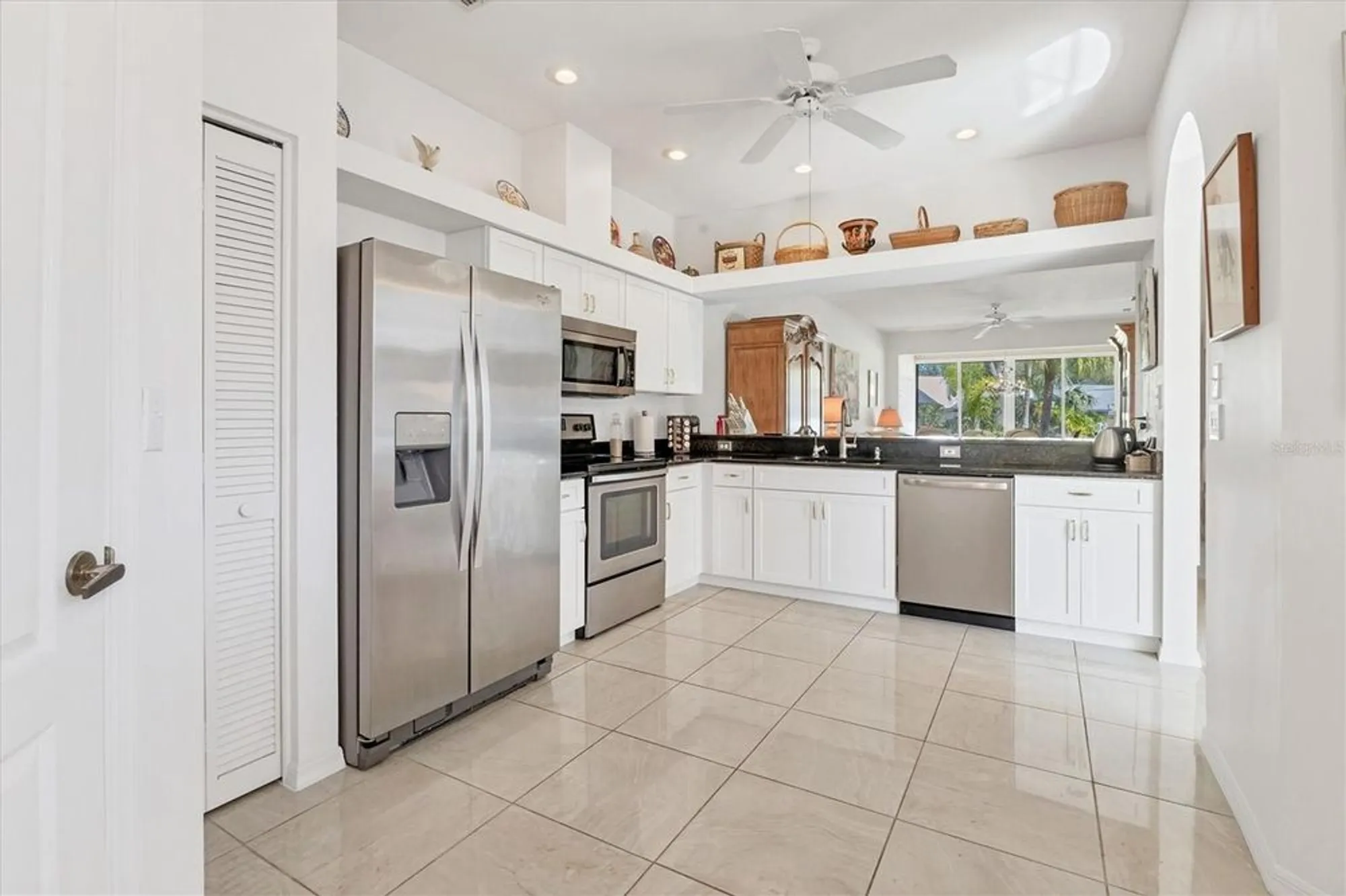 Property Slideshow image 18 of 50 | 6907 stoneywalk ct, Bradenton, FL, 34203
