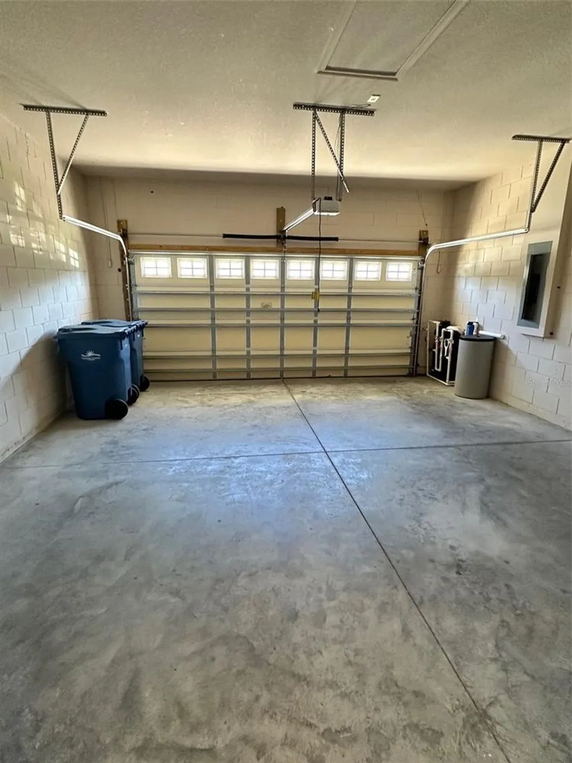 Property Slideshow image 10 of 16 | 727 aldenham ln, Ormond Beach, FL, 32174