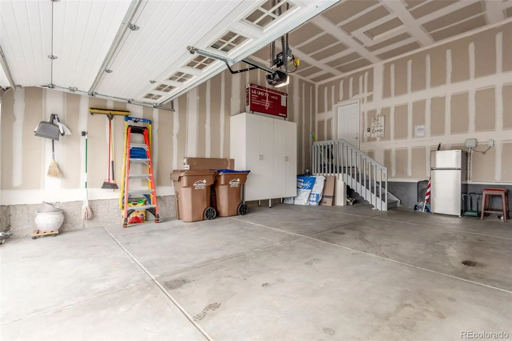 Property Slideshow image 39 of 45 | 22654 e henderson dr, Aurora, CO, 80016