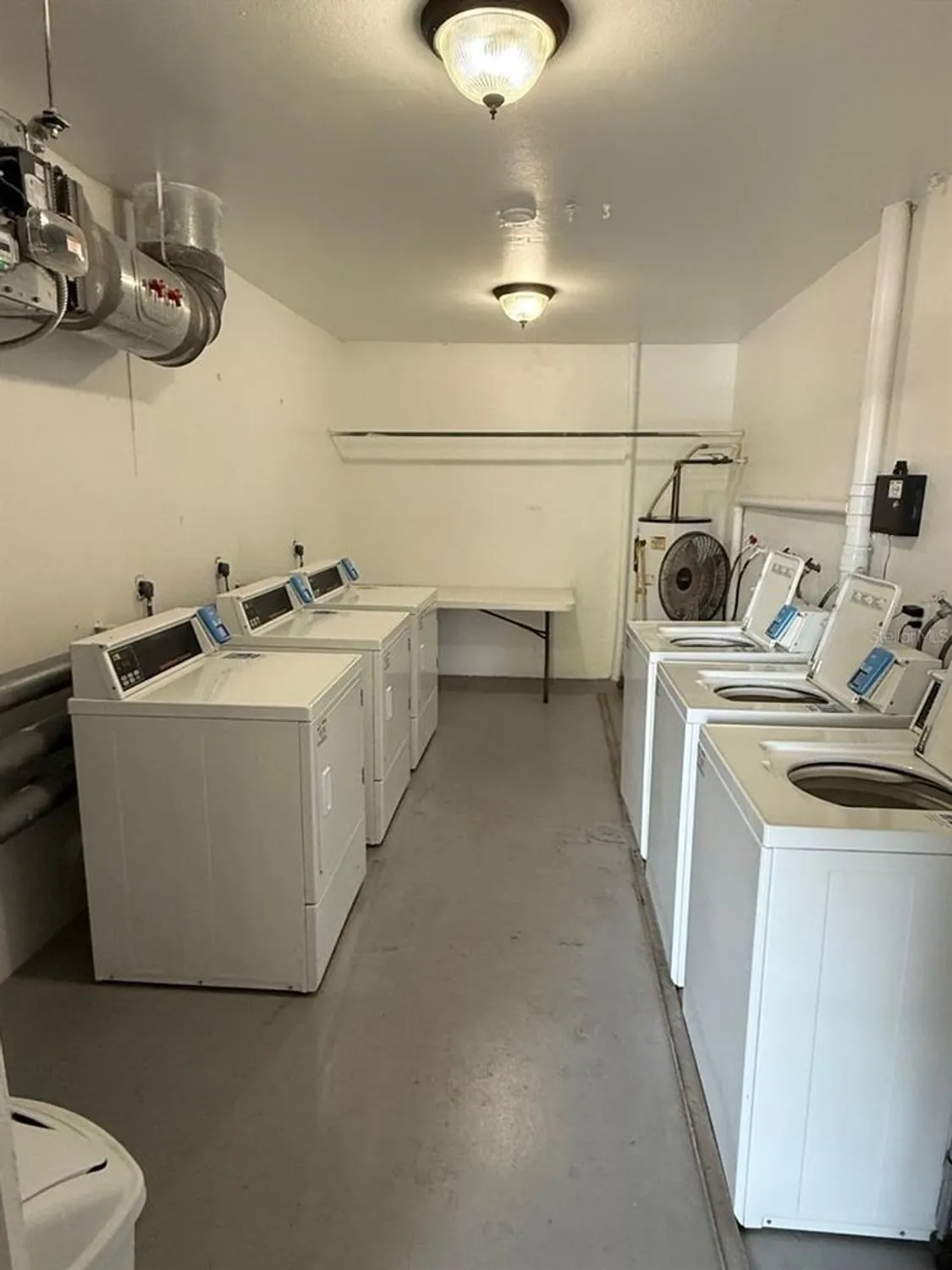 Property Slideshow image 4 of 31 | 2426 persian dr apt 38, Clearwater, FL, 33763