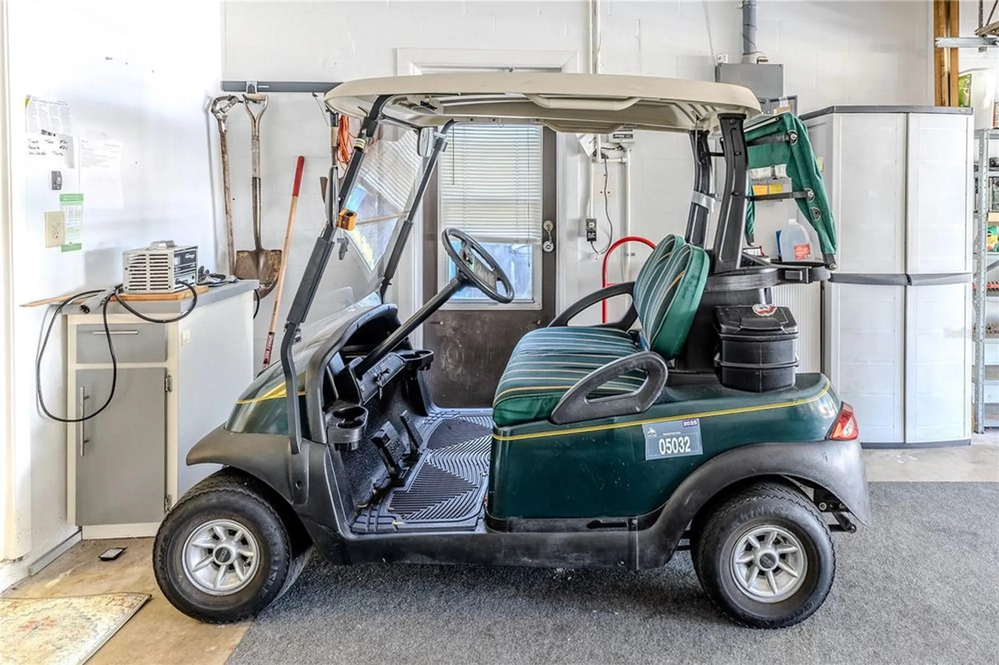 Property Slideshow image 28 of 50 | 6375 ocean pines ln, Spring Hill, FL, 34606