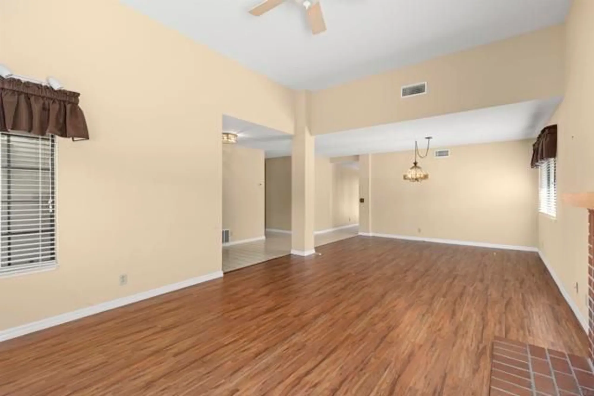 Property Slideshow image 8 of 38 | 13060 avenida marbella, San Diego, CA, 92128