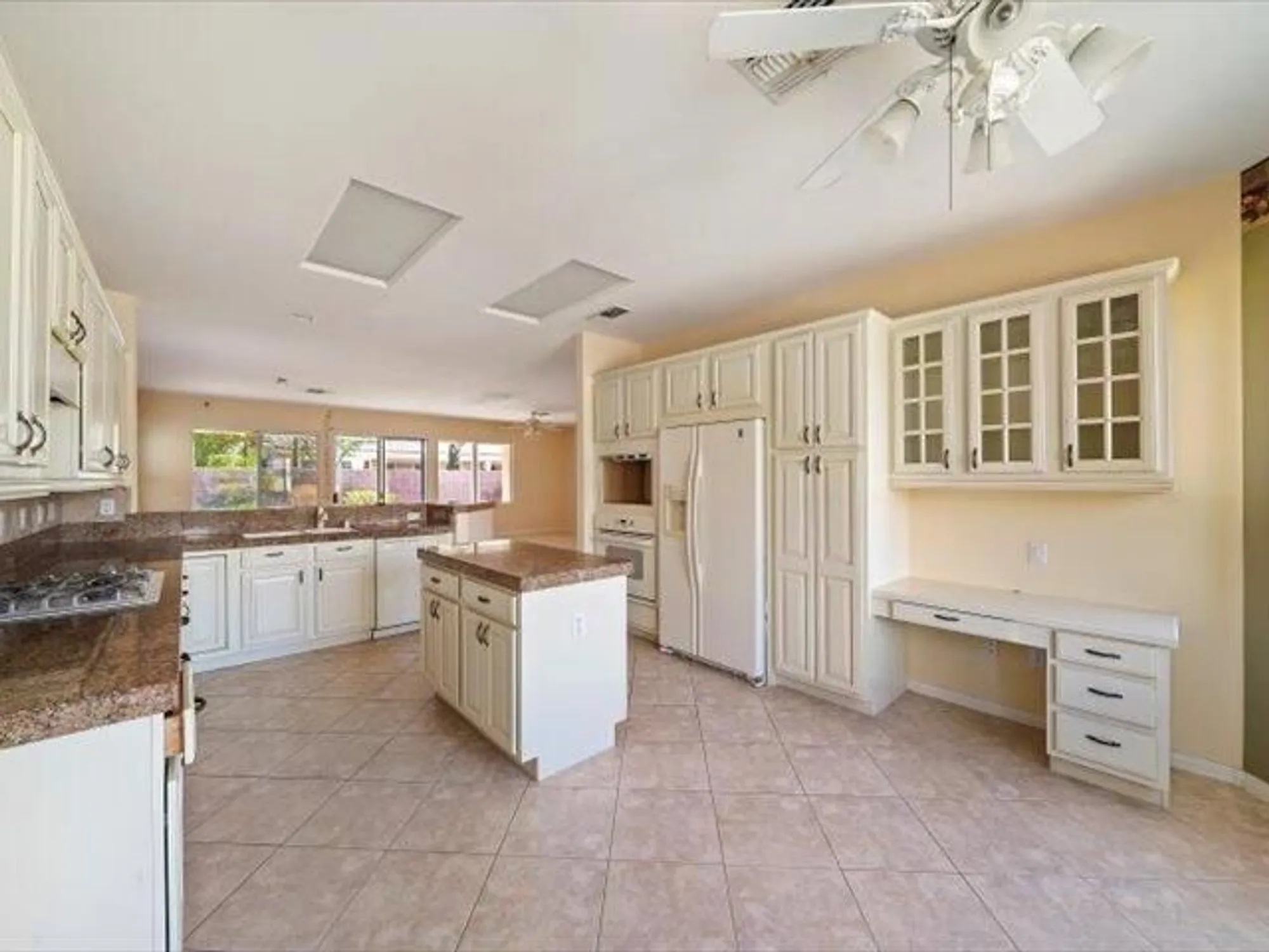 Property Slideshow image 15 of 35 | 78653 falsetto dr, Palm Desert, CA, 92211