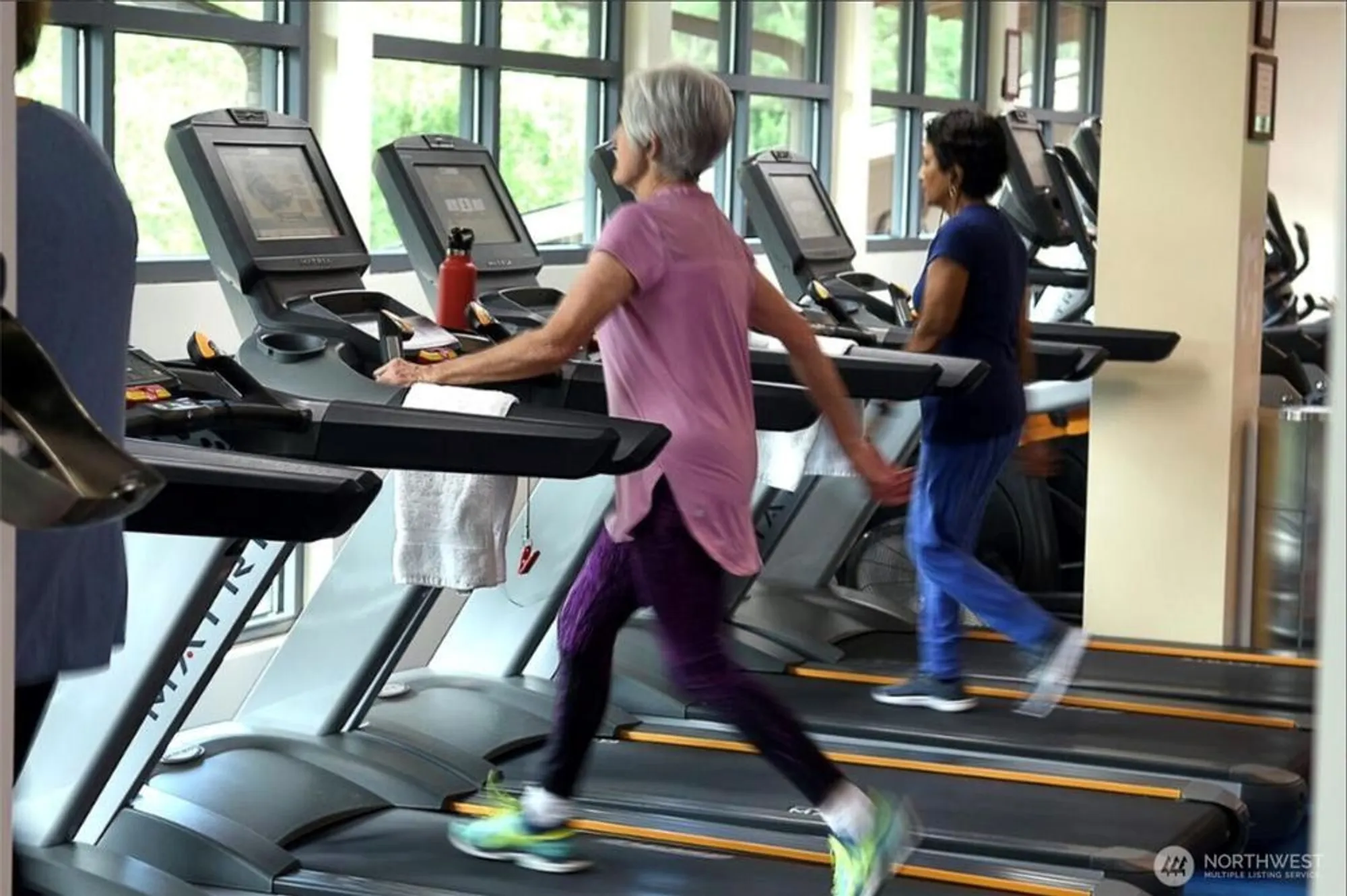 Property Slideshow image 25 of 32 | 13720 231st ln, Redmond, WA, 98053