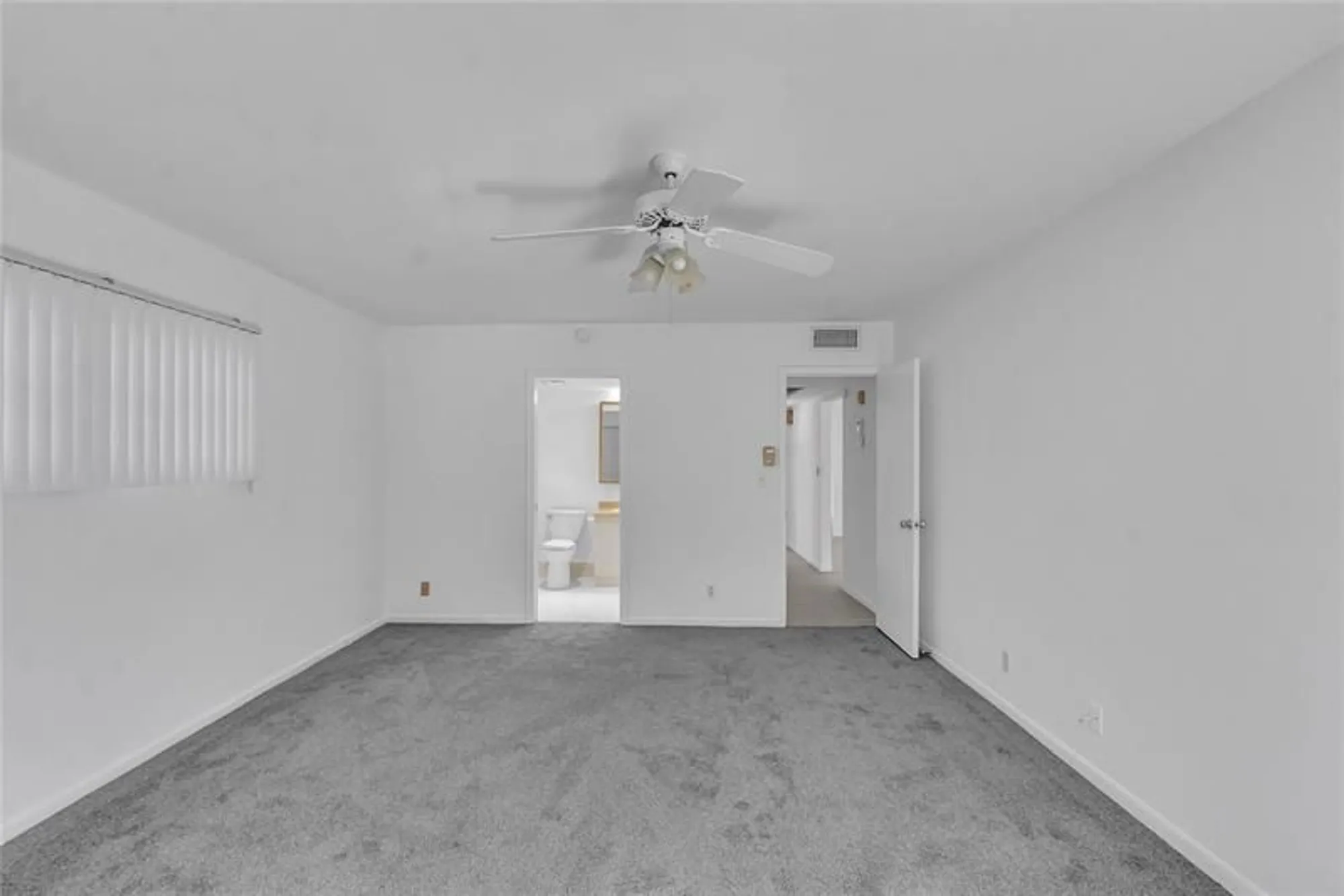 Property Slideshow image 15 of 24 | 3001 portofino isle m3, Coconut Creek, FL, 33066