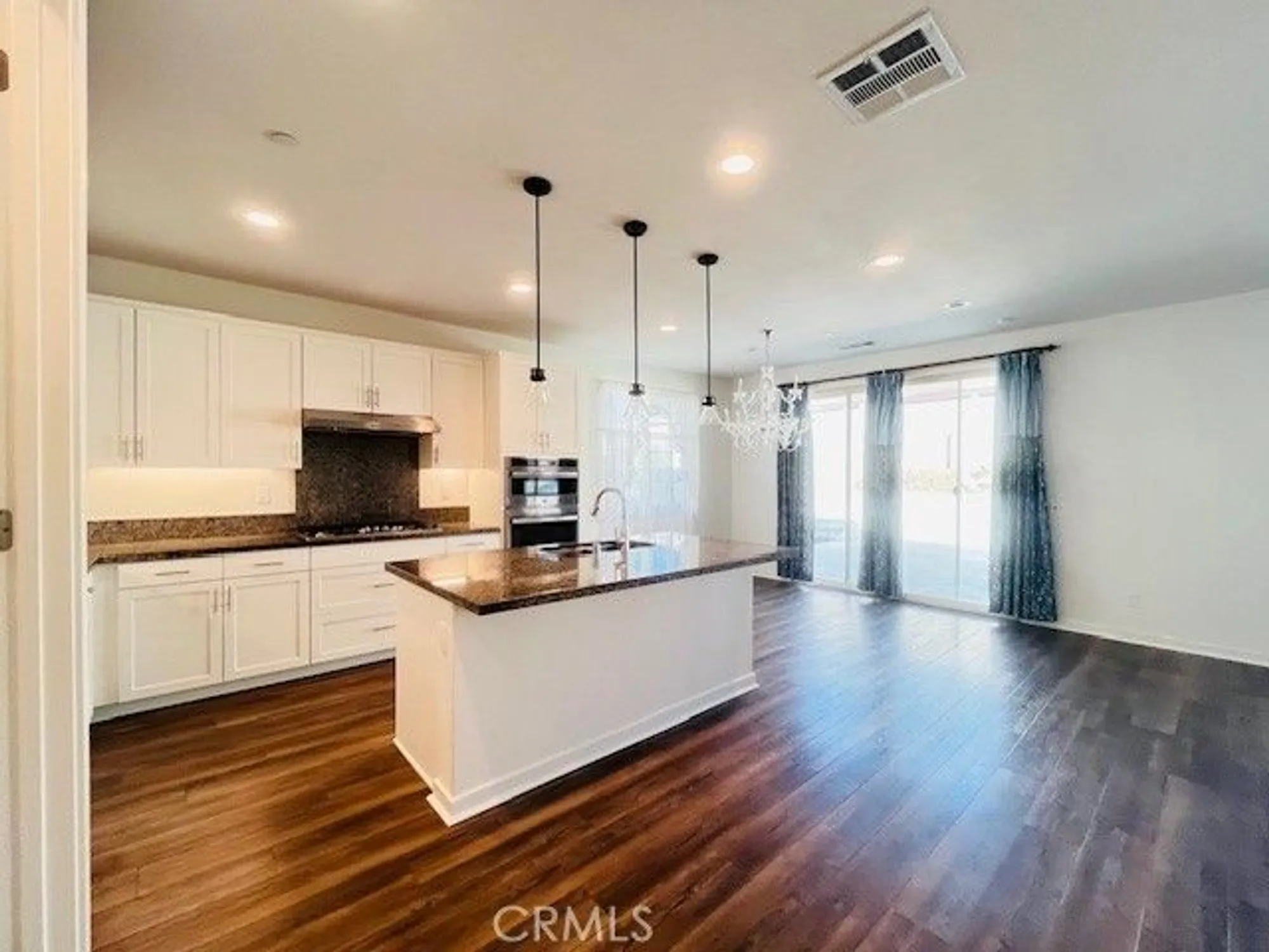 Property Slideshow image 6 of 12 | 28813 chapparal ct, Santa Clarita, CA, 91350