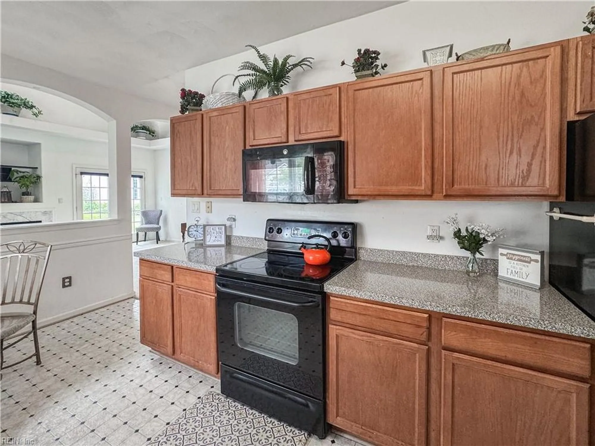 Property Slideshow image 8 of 38 | 2937 einstein dr, Virginia Beach, VA, 23456