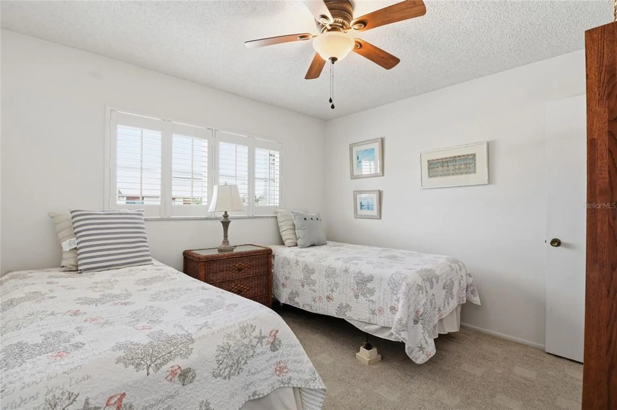 Property Slideshow image 18 of 39 | 2447 clubhouse cir 203, Sarasota, FL, 34232