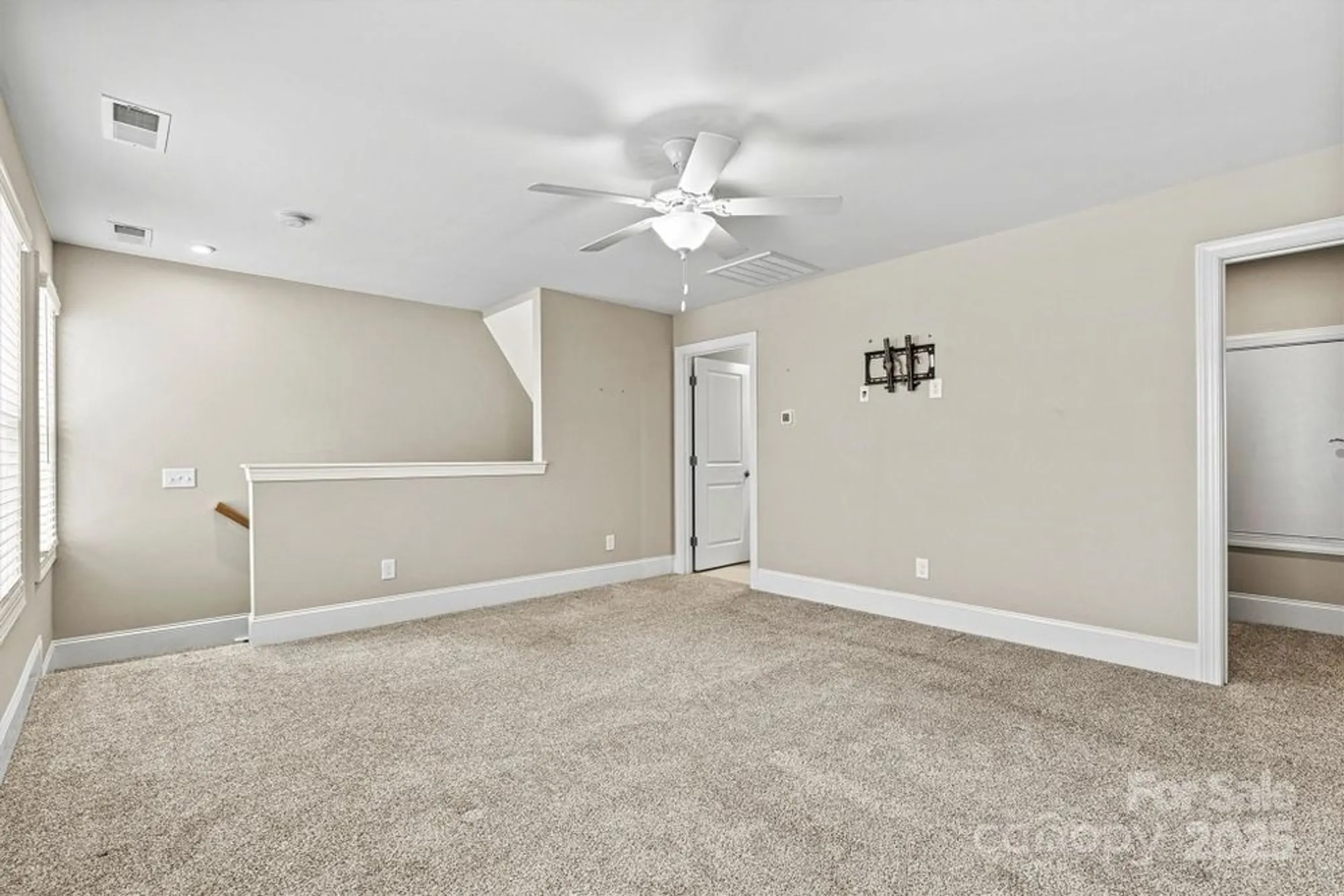 Property Slideshow image 32 of 48 | 7362 overjoyed crossing, Charlotte, NC, 28215