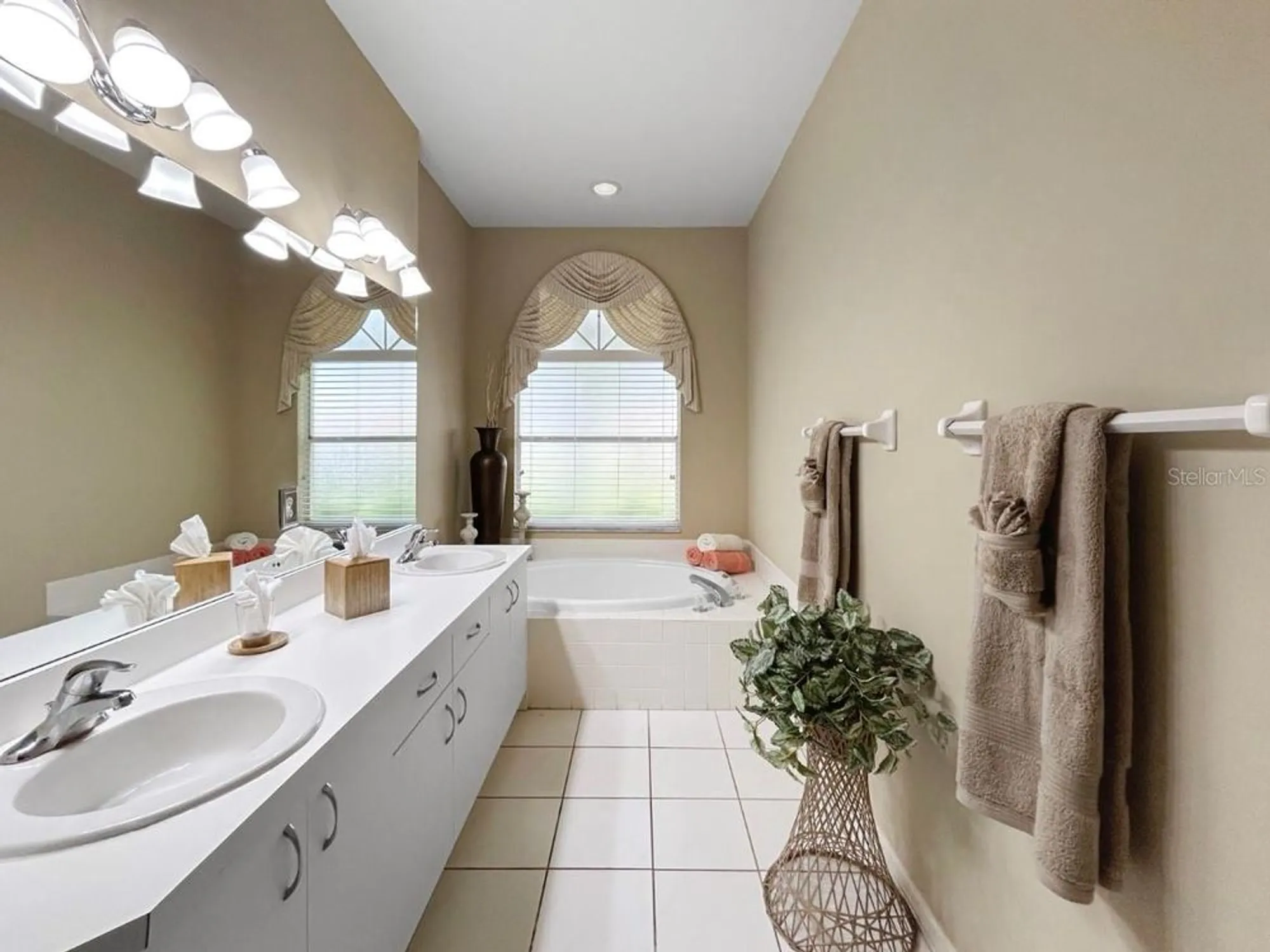 Property Slideshow image 29 of 57 | 5712 cottonwood st, Bradenton, FL, 34203