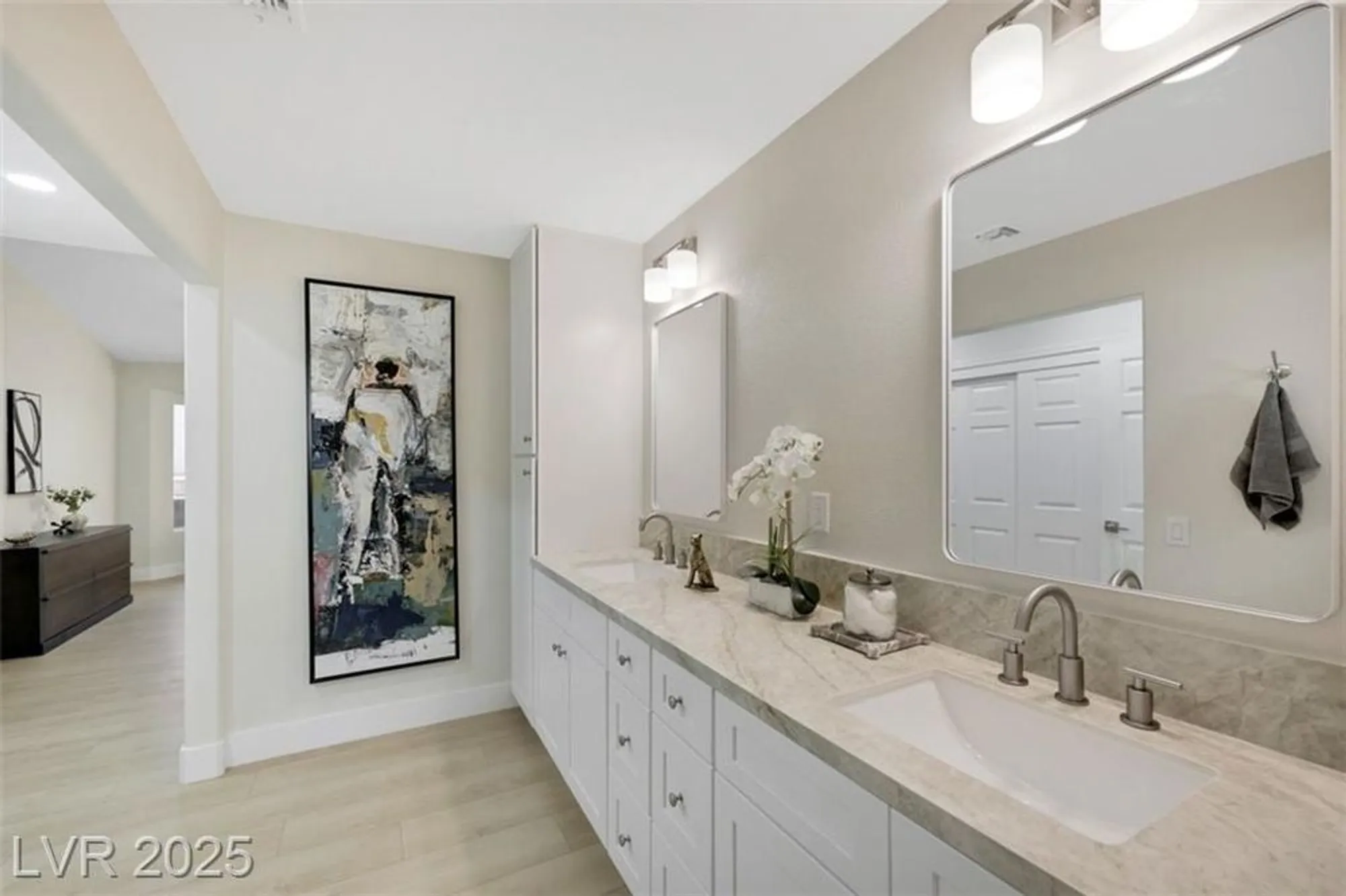 Property Slideshow image 19 of 31 | 2441 banora point dr, Las Vegas, NV, 89134