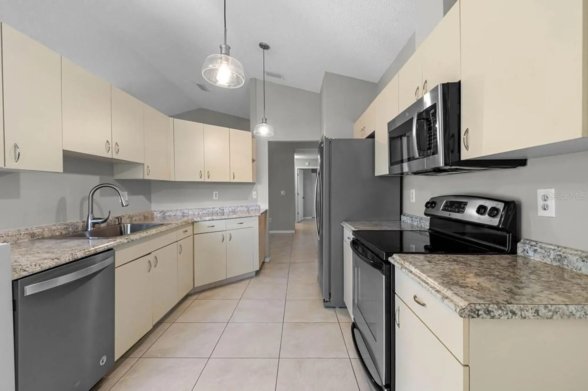 Property Slideshow image 10 of 54 | 1209 litchfield dr # 42, Sun City Center, FL, 33573