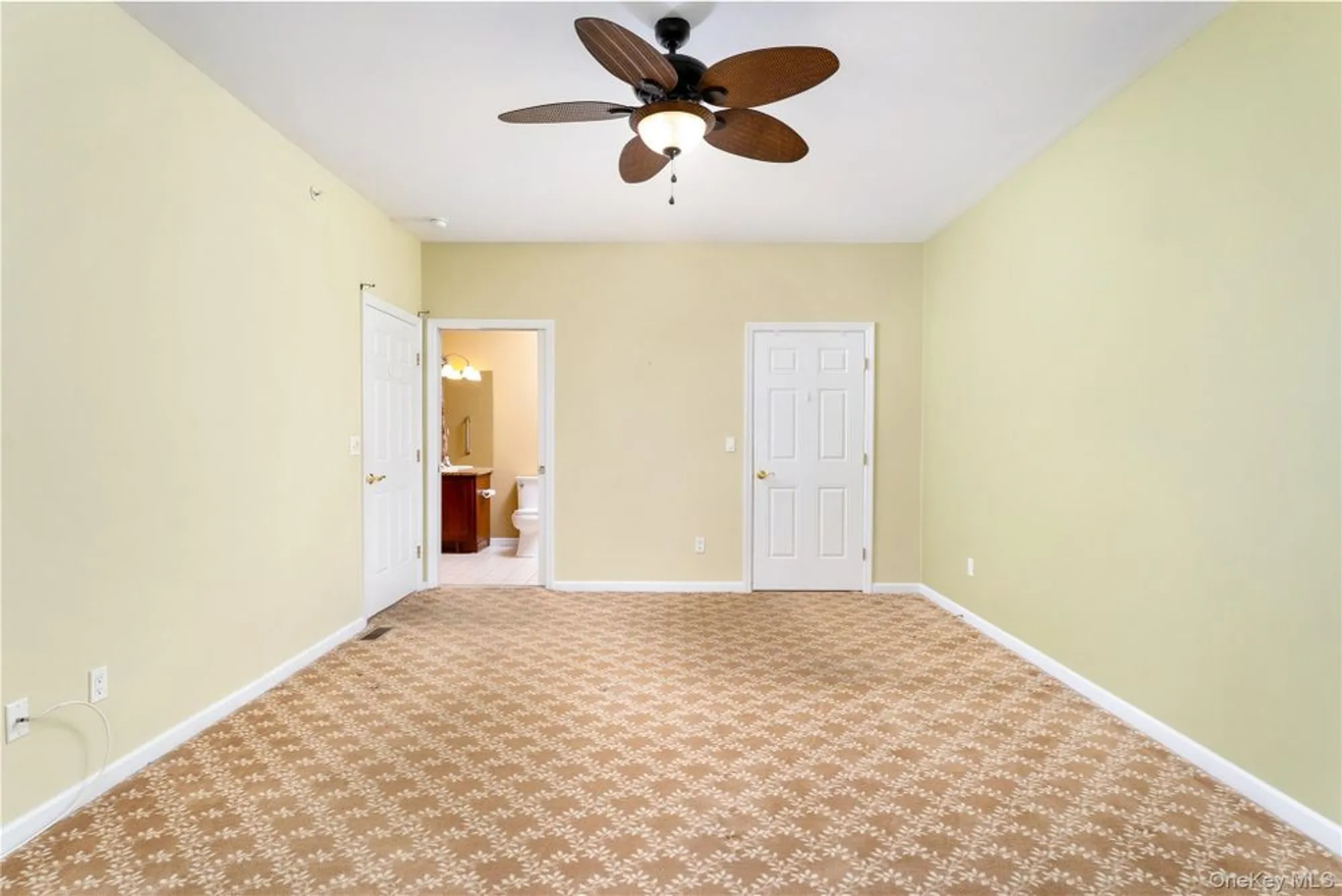 Property Slideshow image 17 of 38 | 230 ira rd # 230, Mount Sinai, NY, 11766