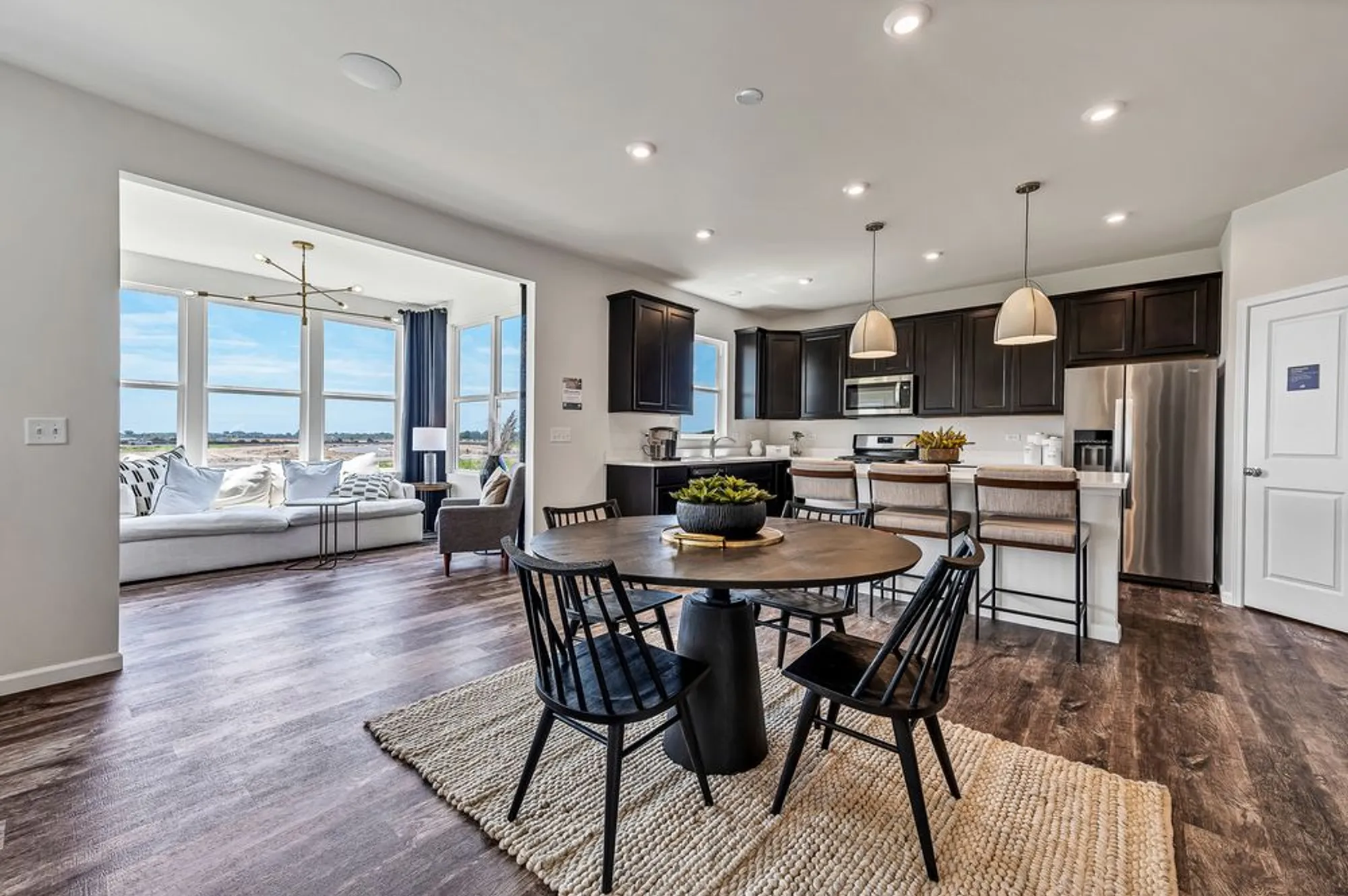 Property Slideshow image 10 of 20 | 3248 peyton cir, Aurora, IL, 60503