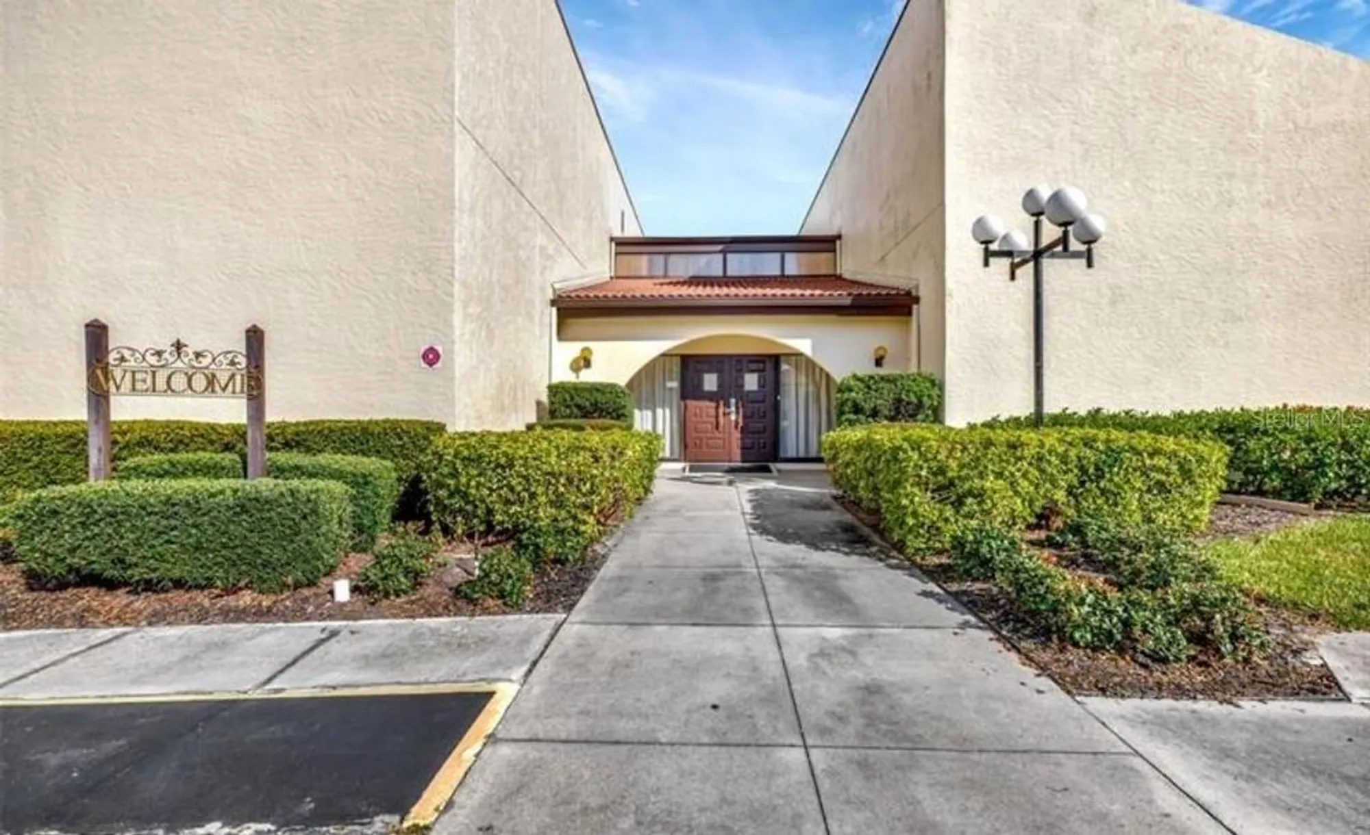 Property Slideshow image 26 of 44 | 3880 el poinier ct # 8702, Sarasota, FL, 34232