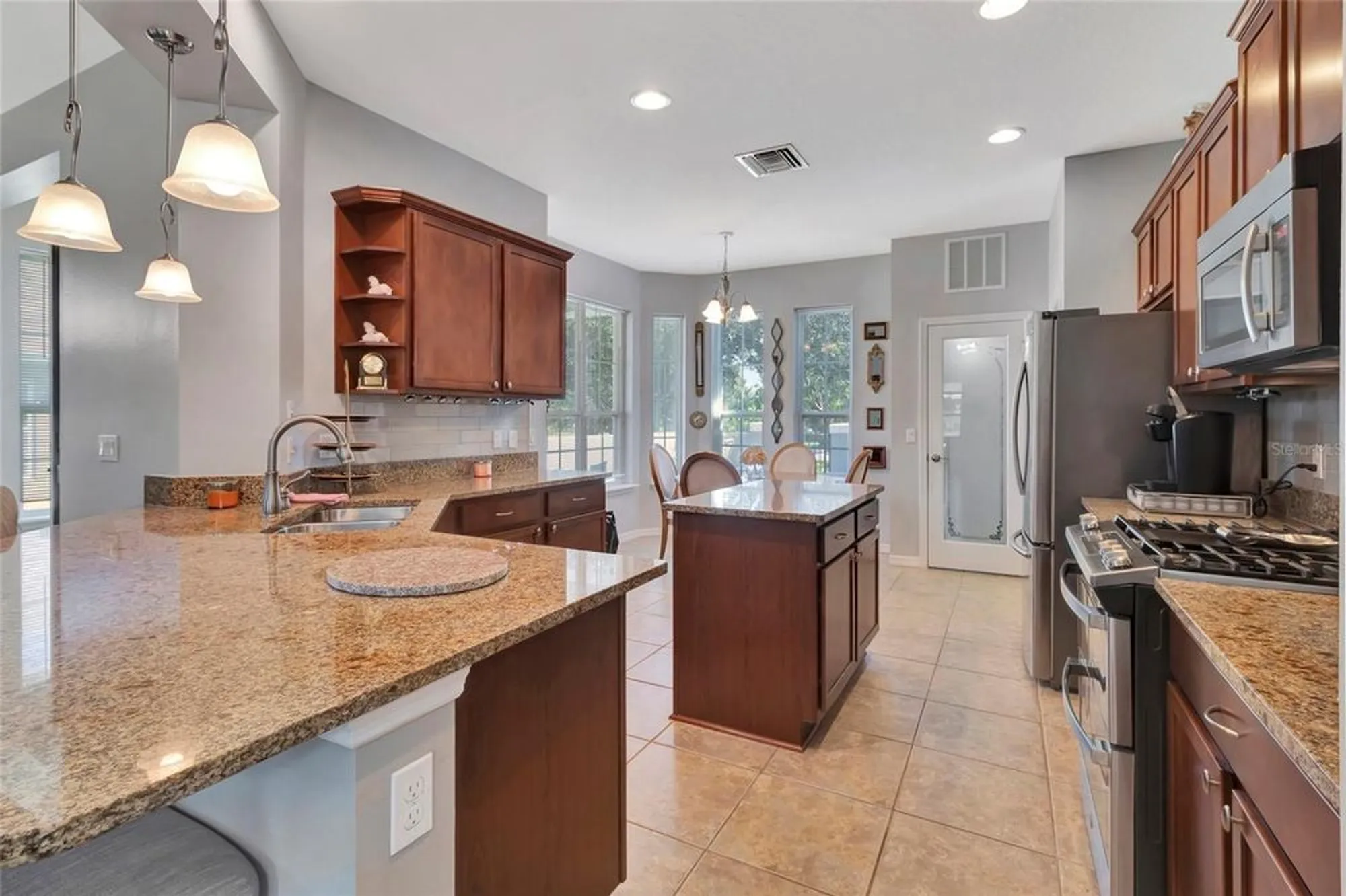 Property Slideshow image 13 of 51 | 109 falling acorn ave, Groveland, FL, 34736