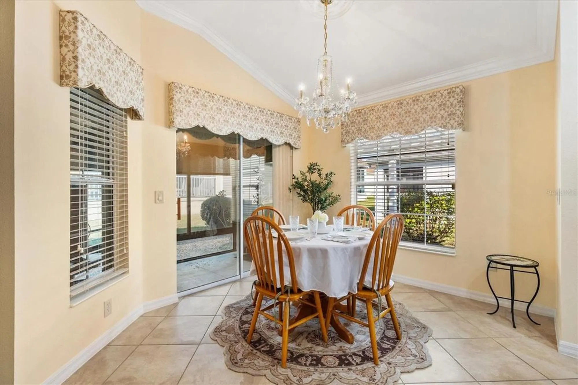 Property Slideshow image 11 of 35 | 933 folkstone way, The Villages, FL, 32162
