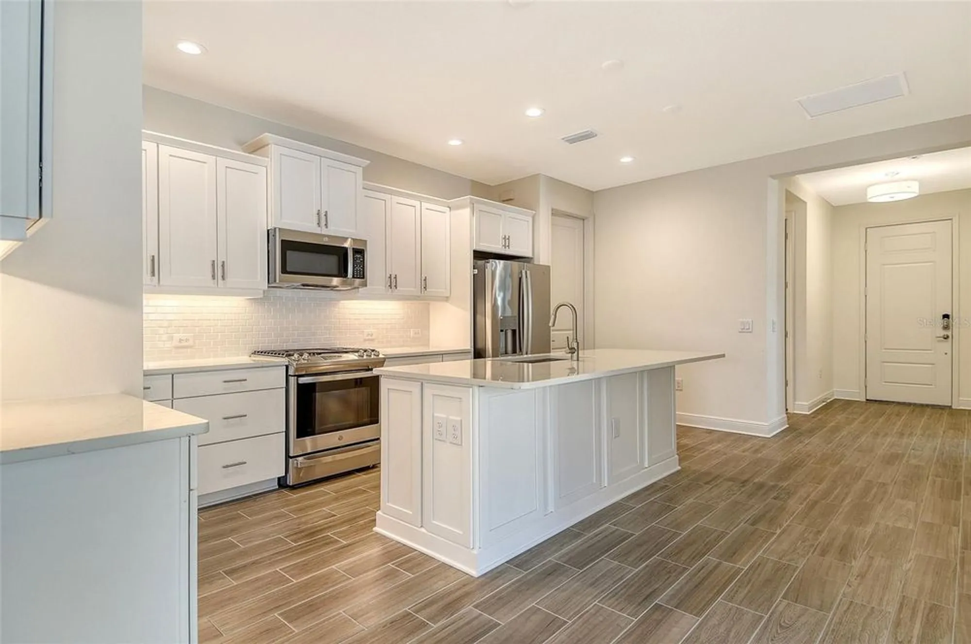 Property Slideshow image 17 of 41 | 12697 palatka dr, Venice, FL, 34293