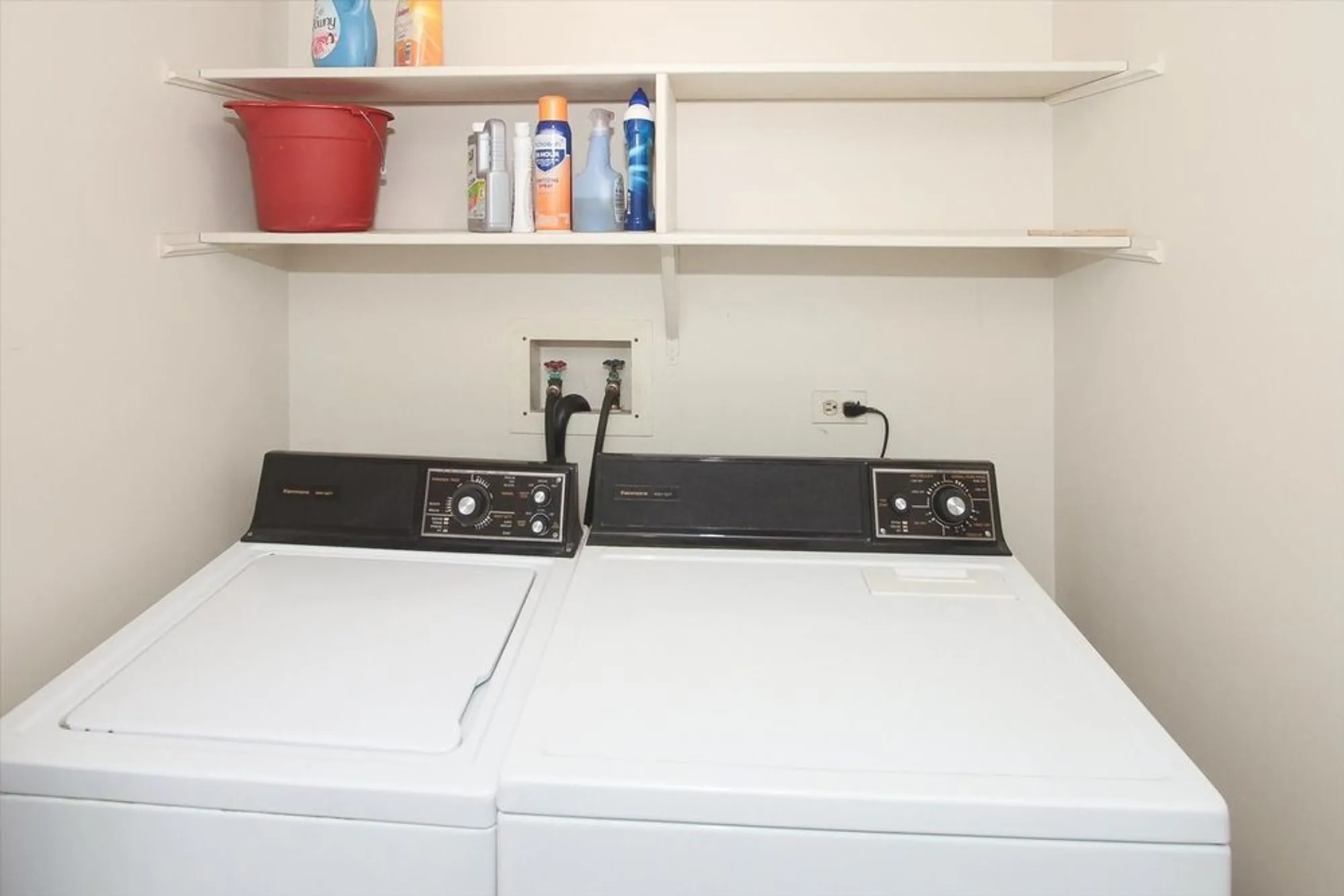 Property Slideshow image 22 of 32 | 78a foxwood ln # m169, Lake Barrington, IL, 60010