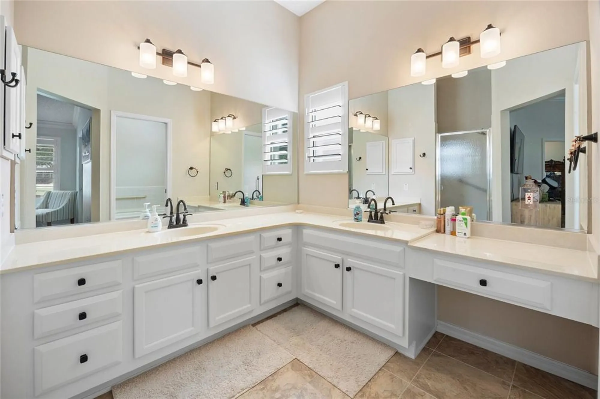 Property Slideshow image 14 of 32 | 913 soledad way, The Villages, FL, 32159