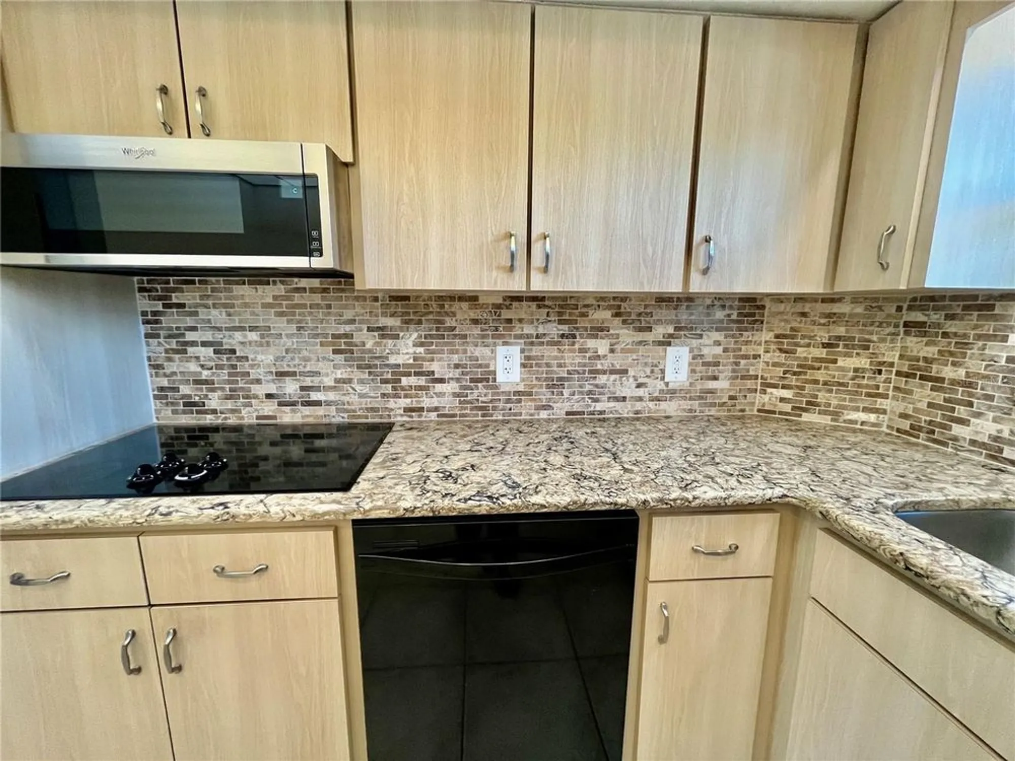 Property Slideshow image 8 of 50 | 2341 haitian dr 49, Clearwater, FL, 33763