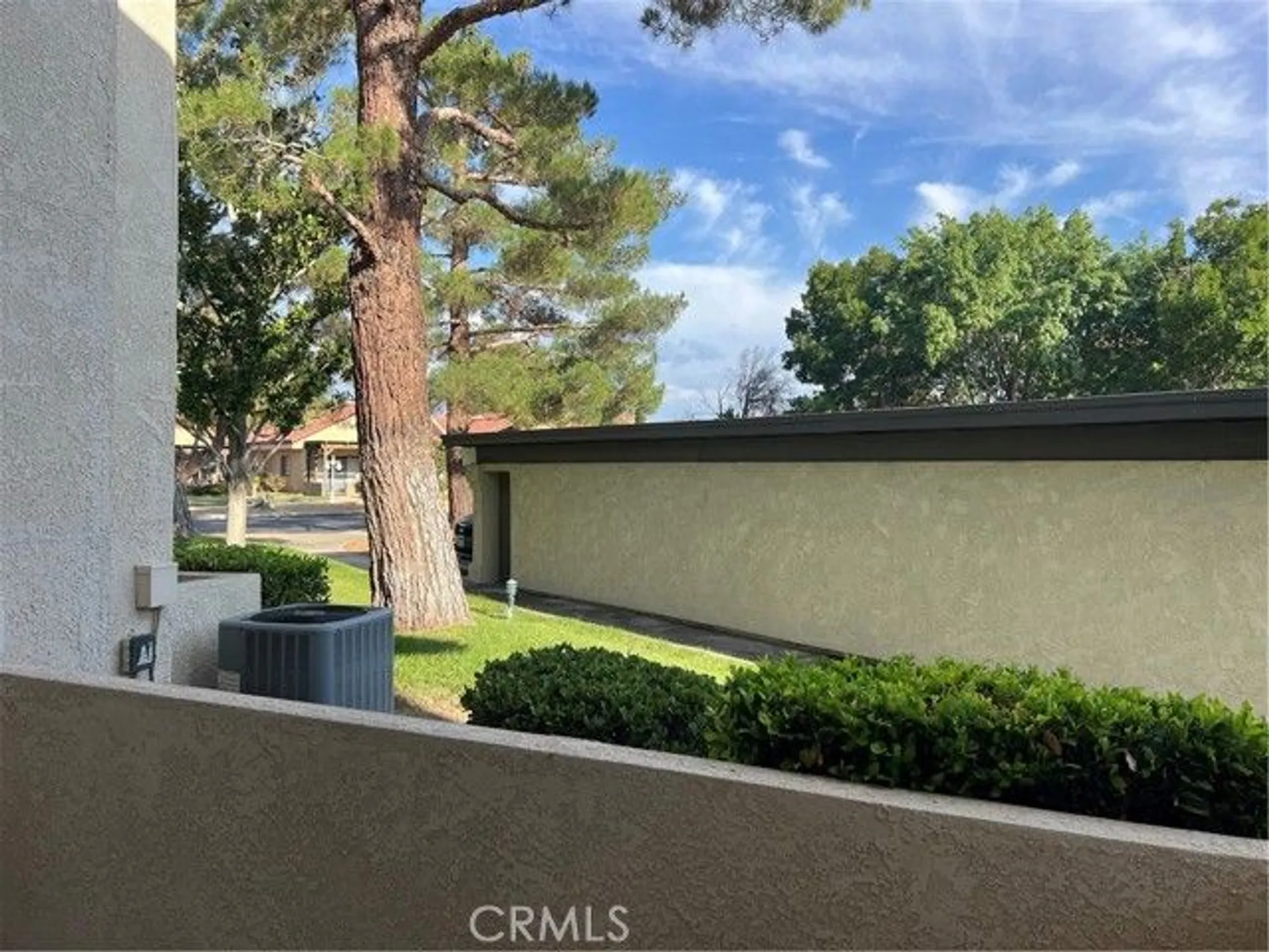 Property Slideshow image 17 of 28 | 19163 palo verde dr, Apple Valley, CA, 92308