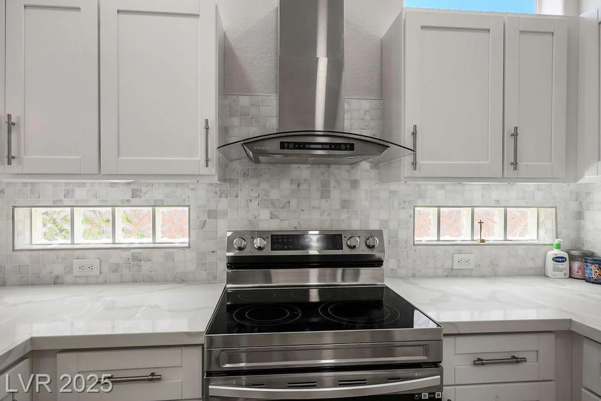 Property Slideshow image 6 of 80 | 2620 hanging rock dr, Las Vegas, NV, 89134