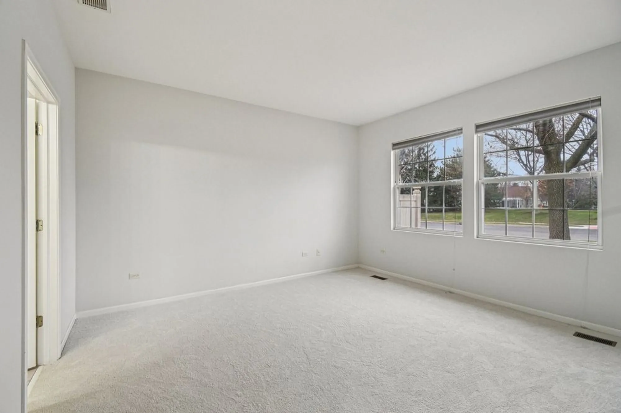 Property Slideshow image 11 of 20 | , Huntley, IL, 60142