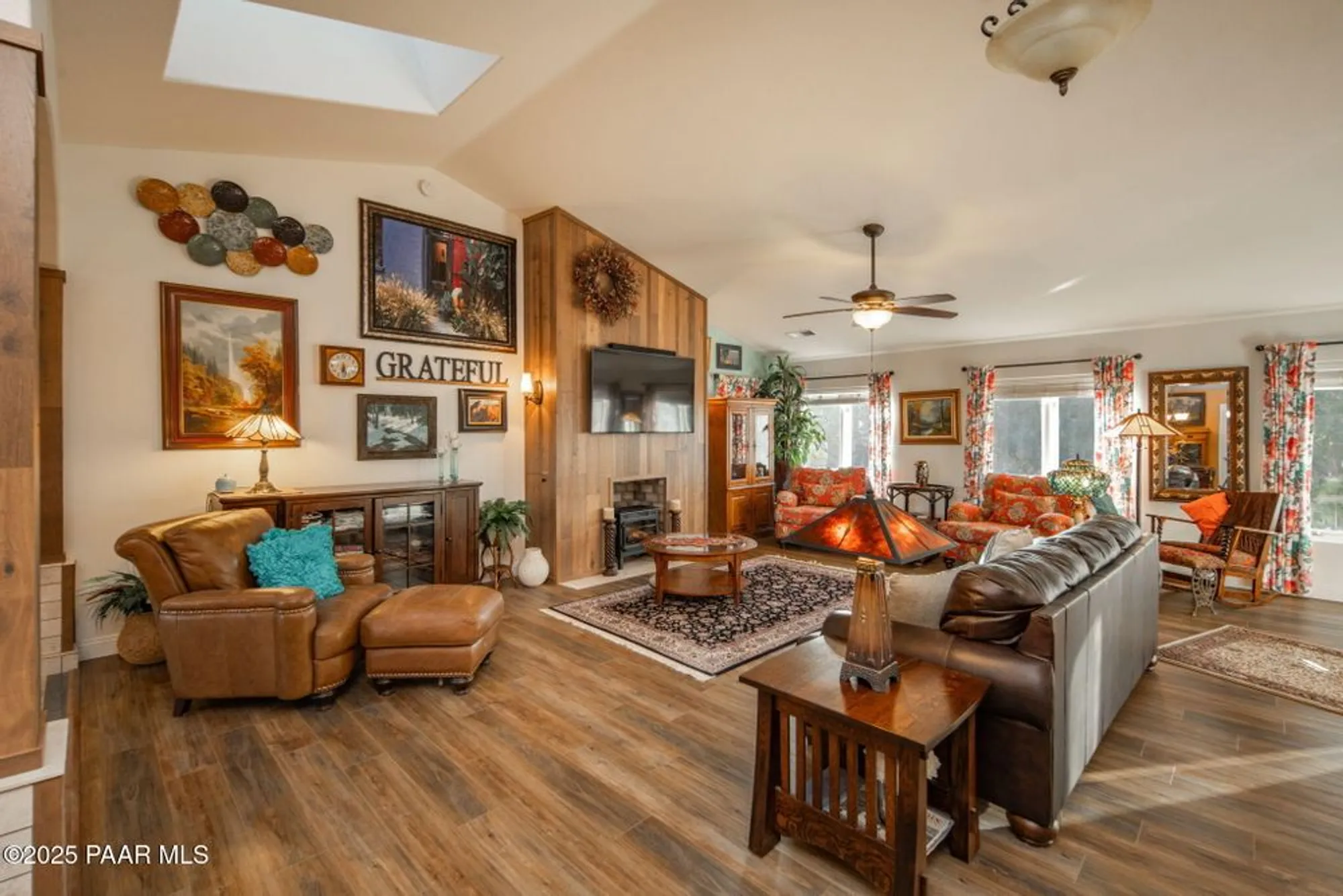 Property Slideshow image 9 of 77 | 878 tom mix trl, Prescott, AZ, 86301