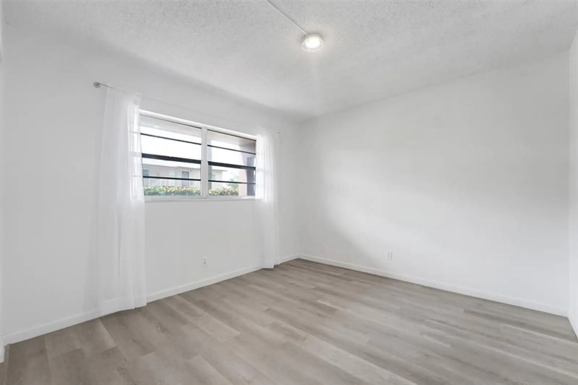 Property Slideshow image 23 of 60 | 7605 nw 5th pl apt 103, Margate, FL, 33063