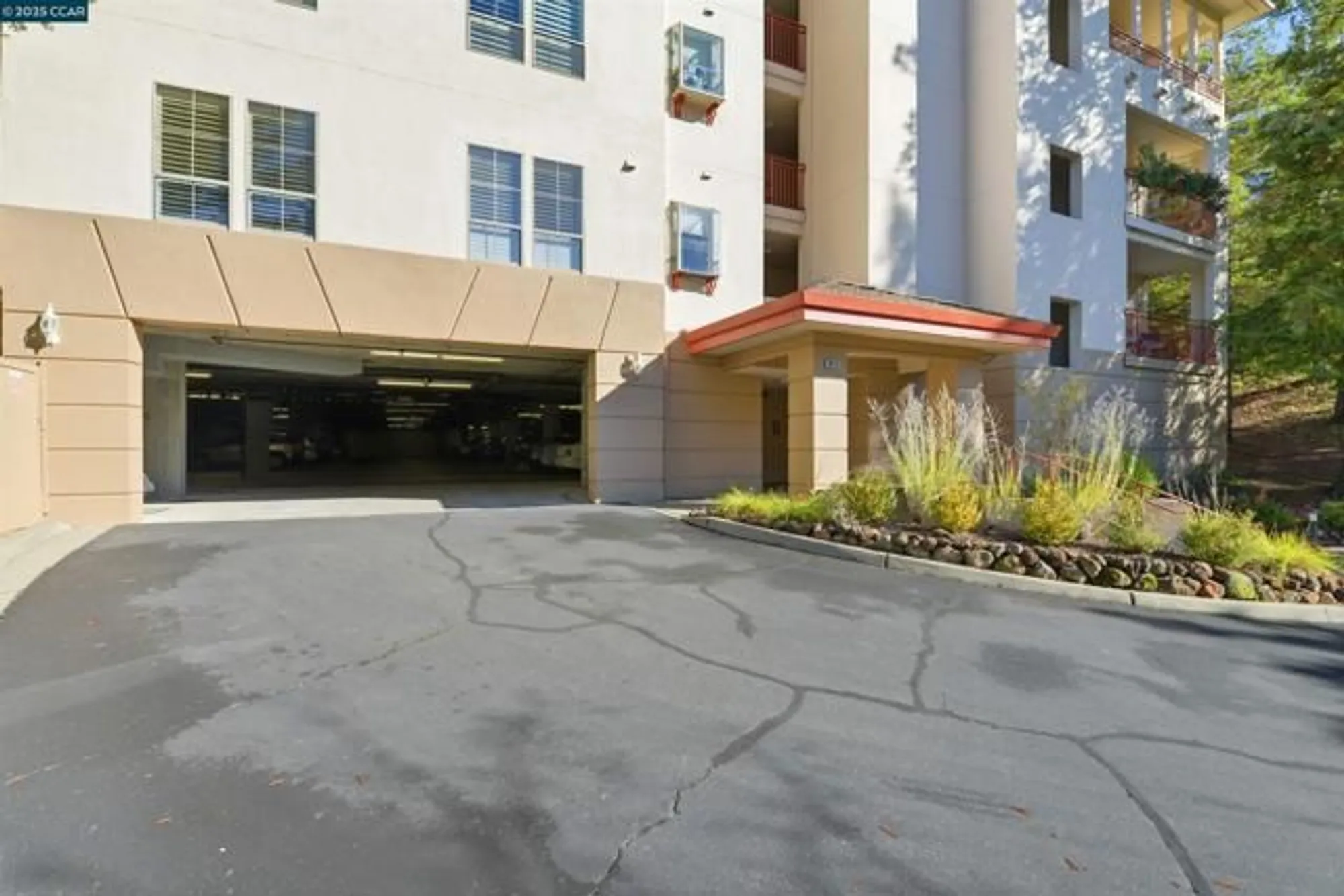 Property Slideshow image 24 of 25 | 5913 horsemans canyon dr apt 1c, Walnut Creek, CA, 94595