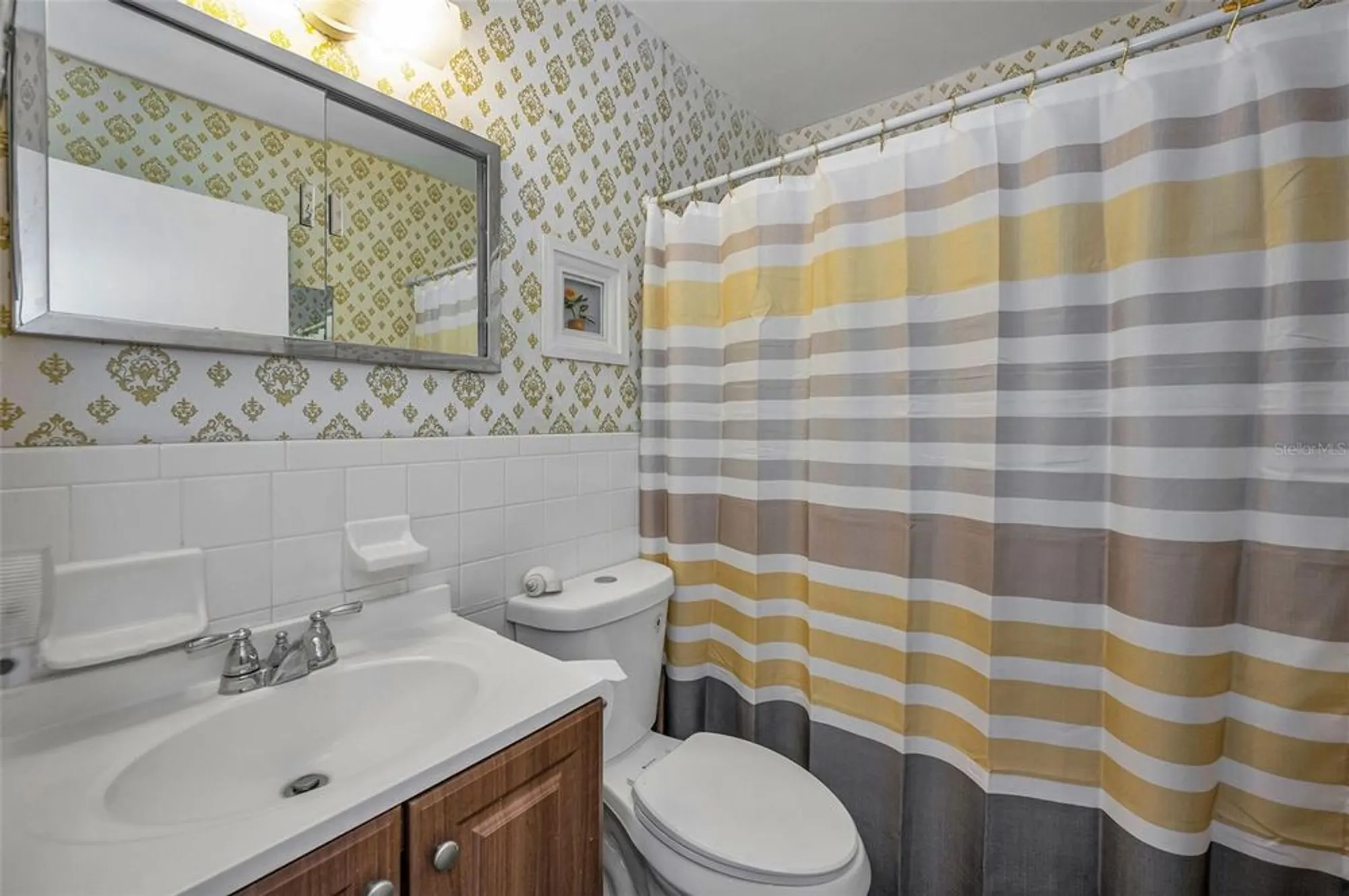 Property Slideshow image 27 of 67 | 2402 ecuadorian way 10, Clearwater, FL, 33763