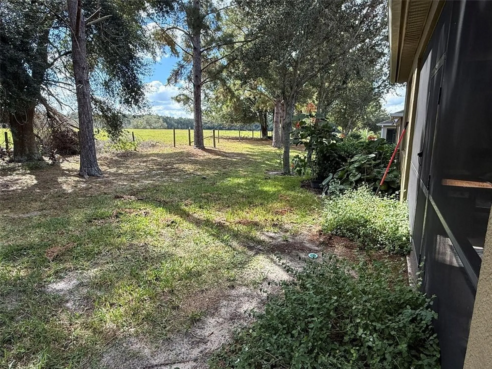 Property Slideshow image 24 of 29 | 21846 belgian ct, Mount Dora, FL, 32757