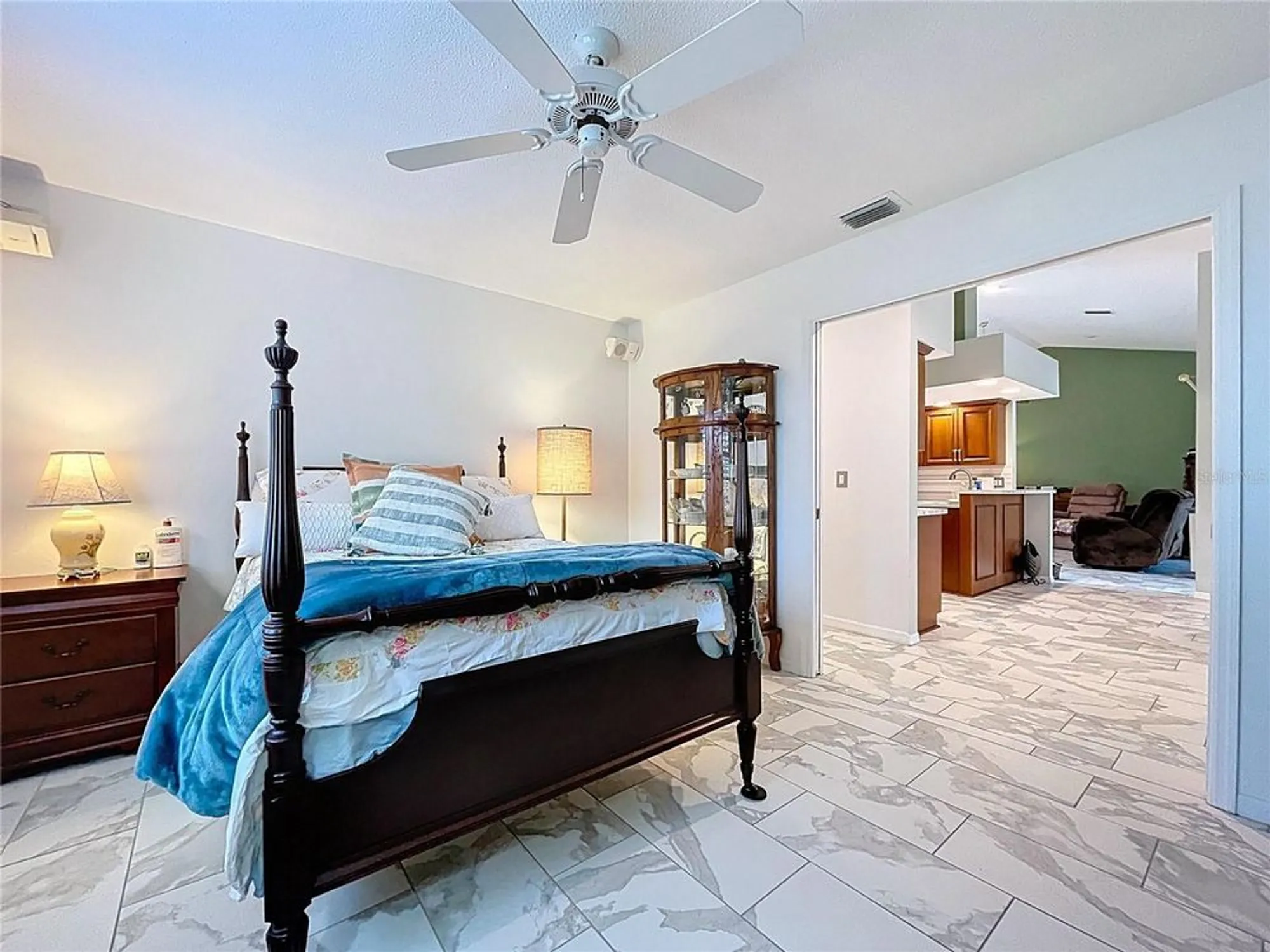 Property Slideshow image 17 of 48 | 9276 ashley dr, Weeki Wachee, FL, 34613