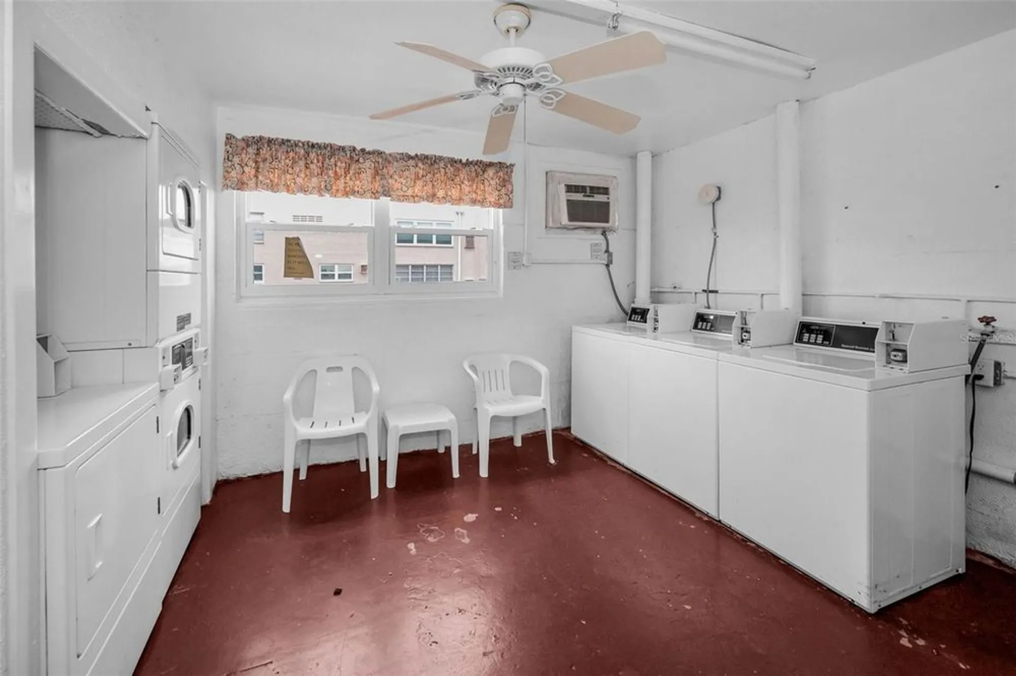 Property Slideshow image 40 of 84 | 5501 80th st n unit 405, St Petersburg, FL, 33709