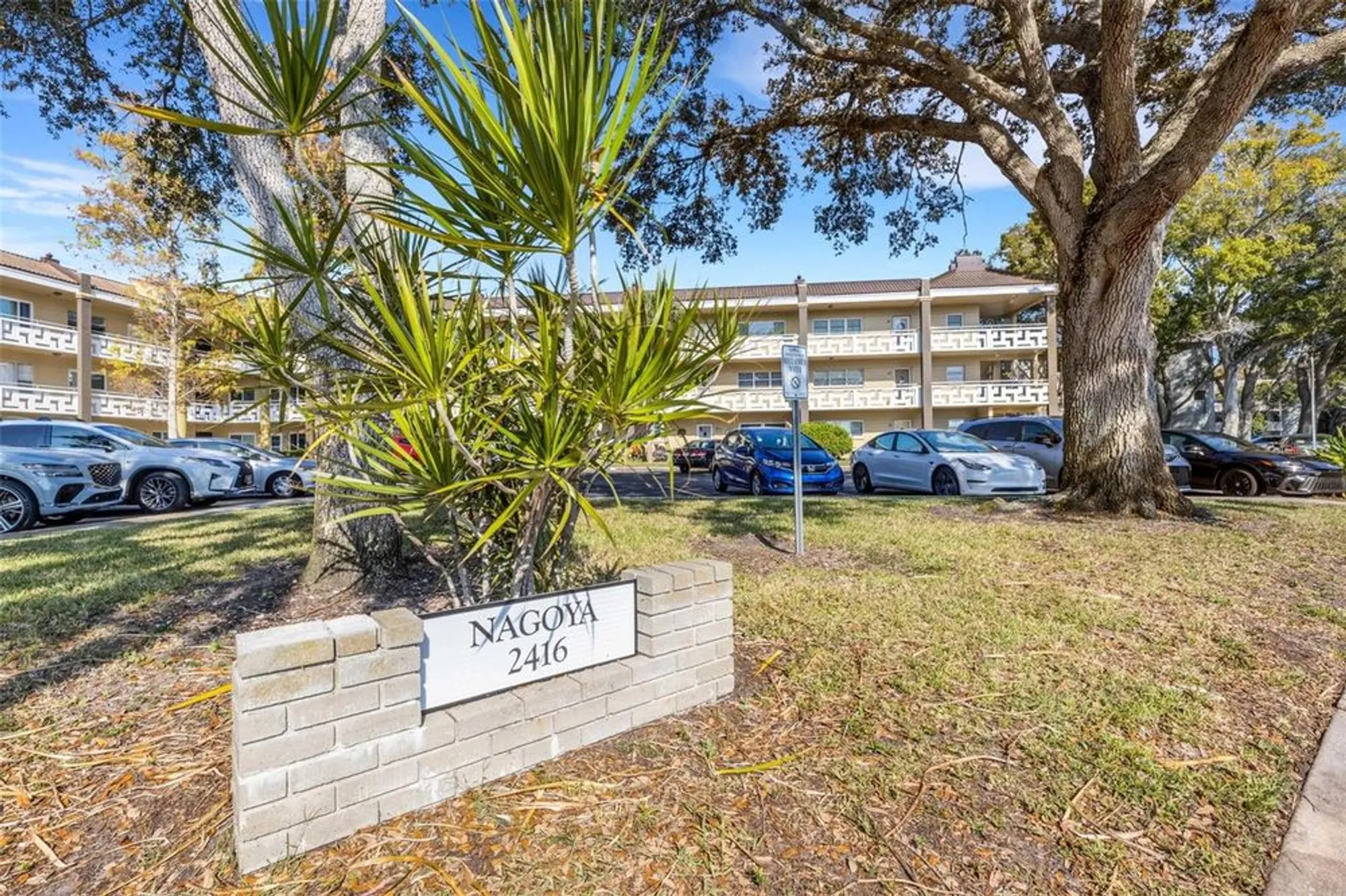 Property Slideshow image 1 of 70 | 2416 world parkway blvd apt 8, Clearwater, FL, 33763
