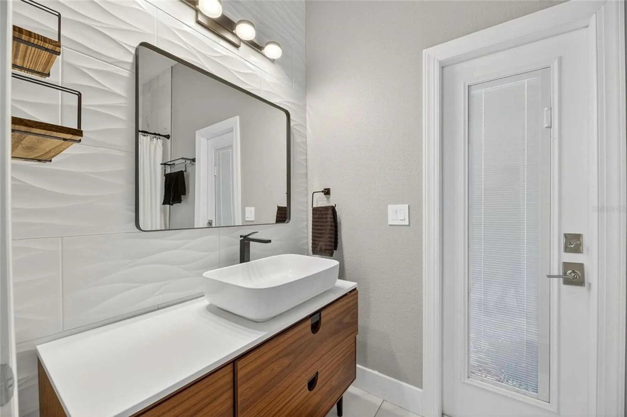 Property Slideshow image 39 of 66 | 526 islebay dr, Apollo Beach, FL, 33572