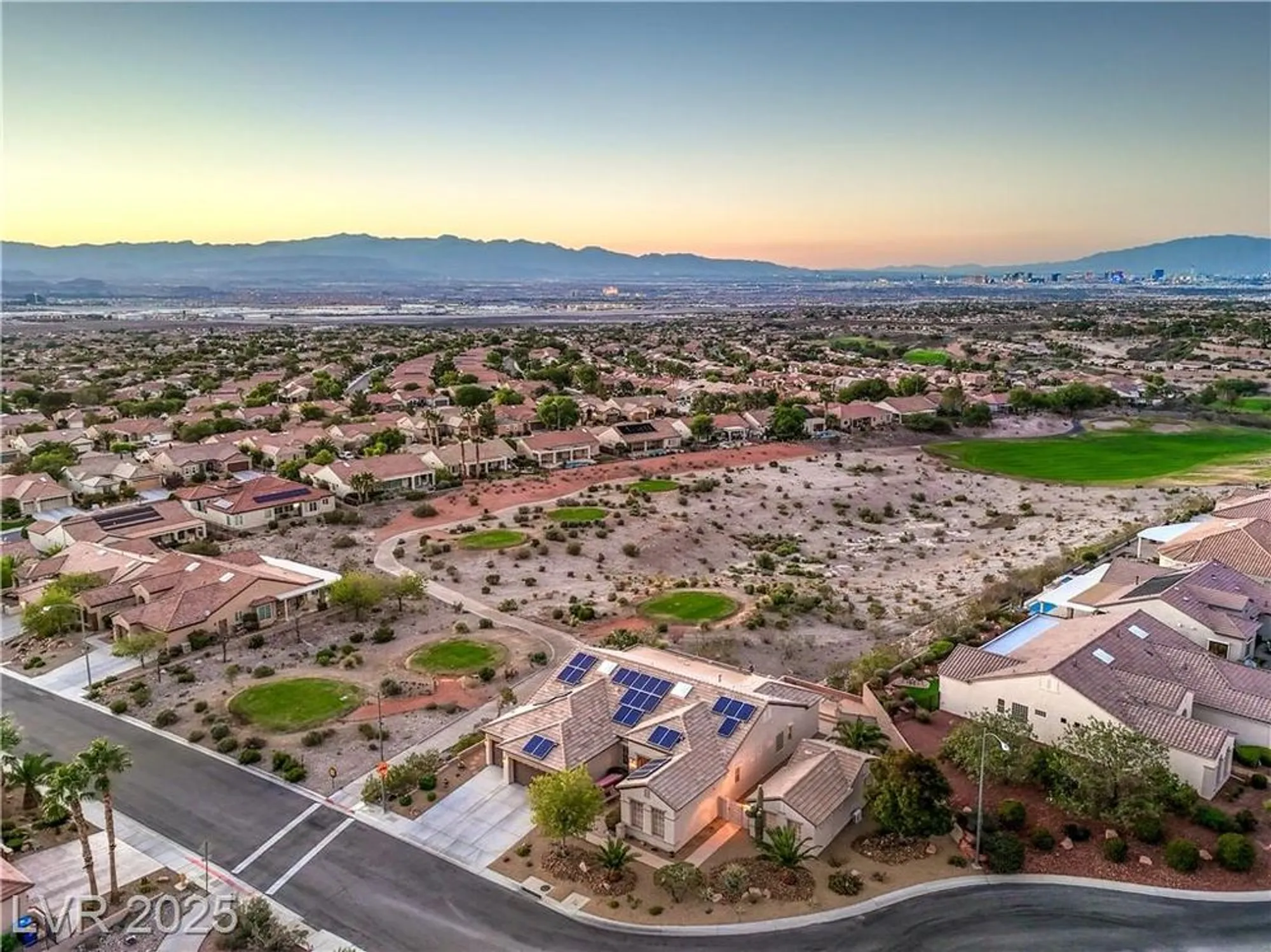 Property Slideshow image 25 of 48 | 2760 olivia heights ave, Henderson, NV, 89052