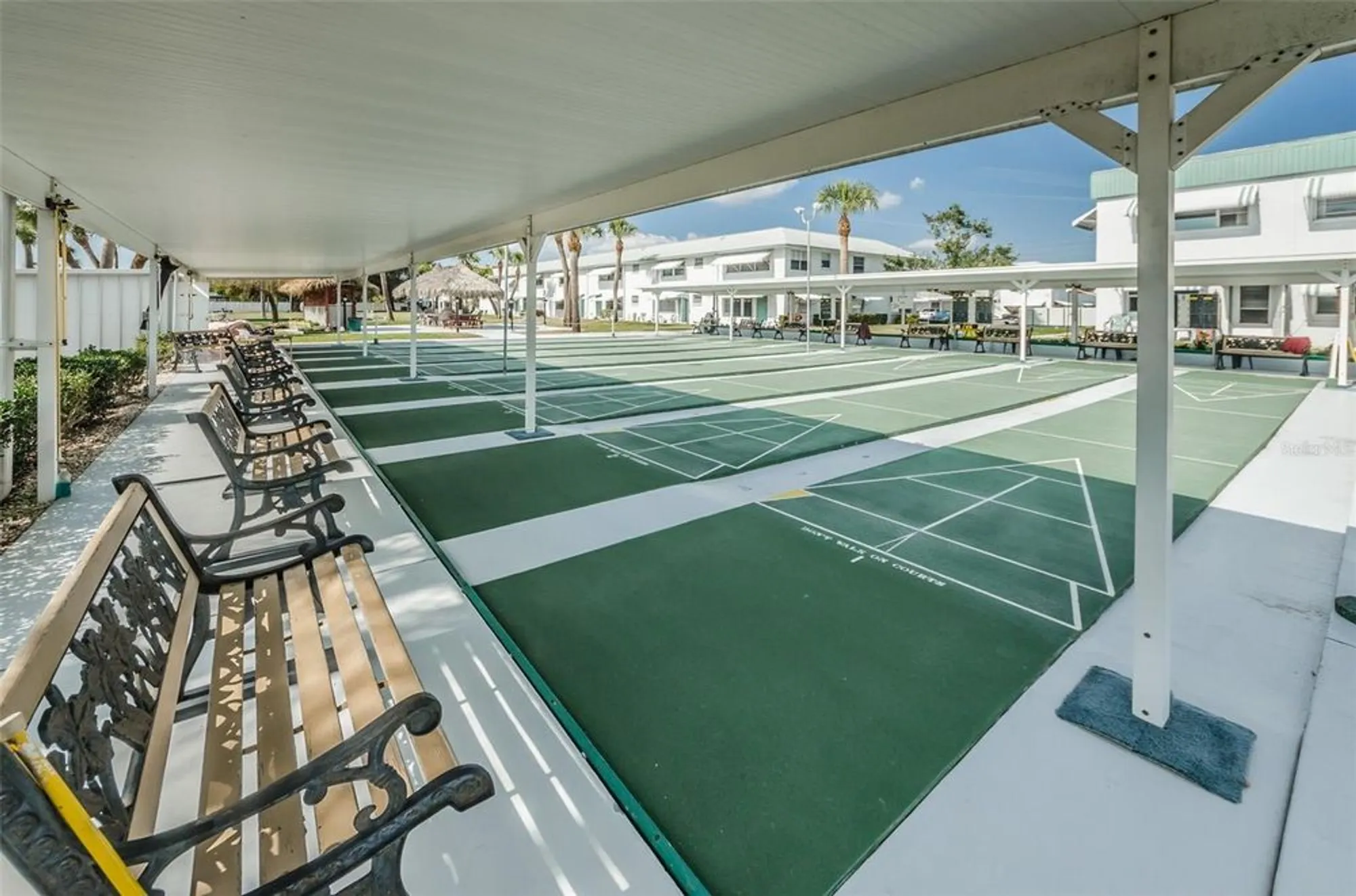 Property Slideshow image 37 of 49 | 5297 81st ln n apt 4, St Petersburg, FL, 33709